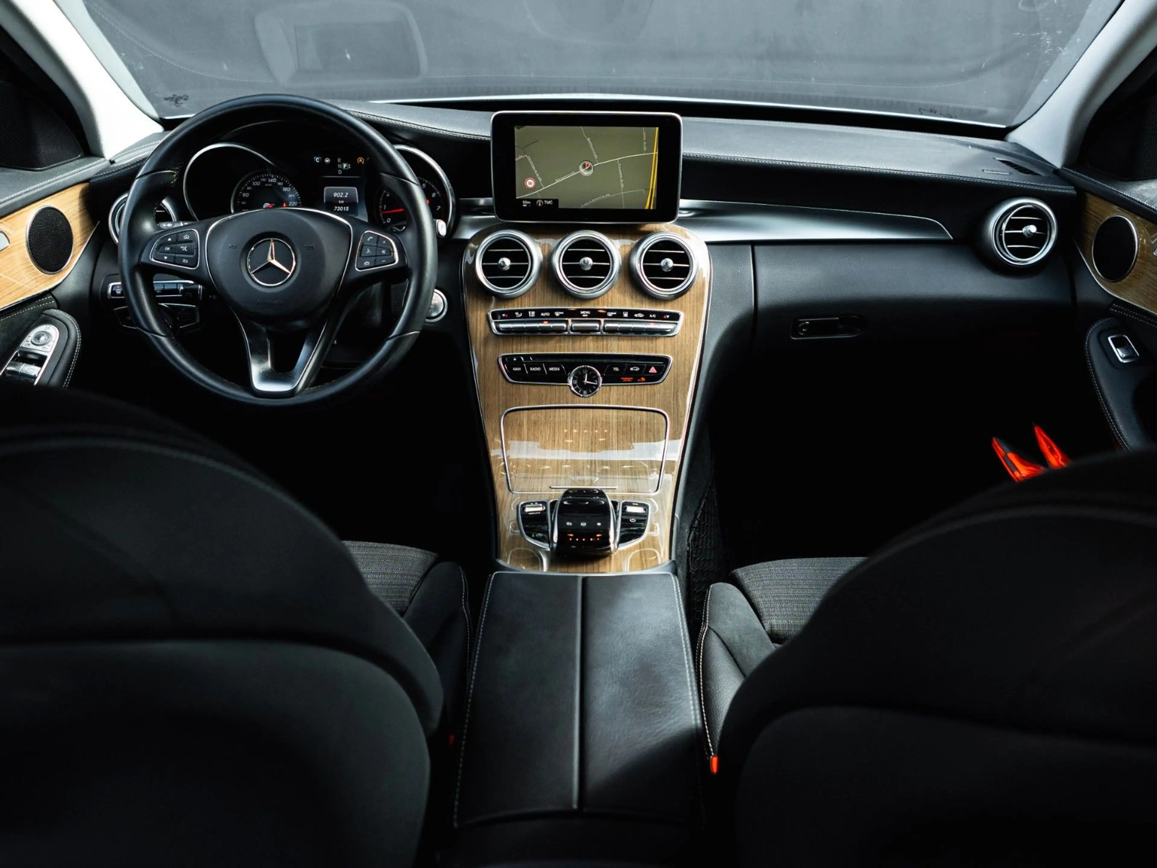 Mercedes-Benz C 400 4Matic AVANTGARDE LUXURY — photo 11