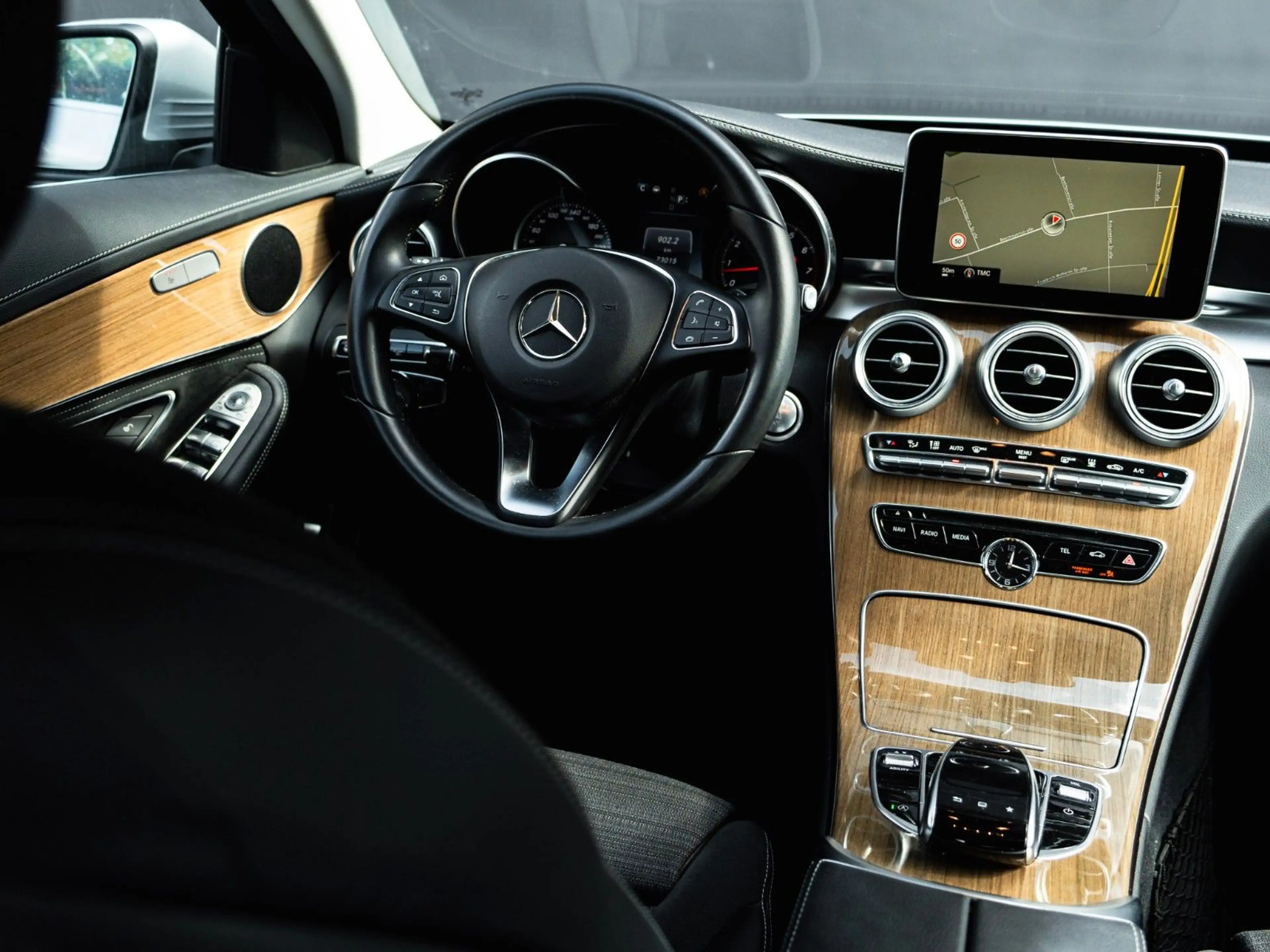 Mercedes-Benz C 400 4Matic AVANTGARDE LUXURY — photo 14