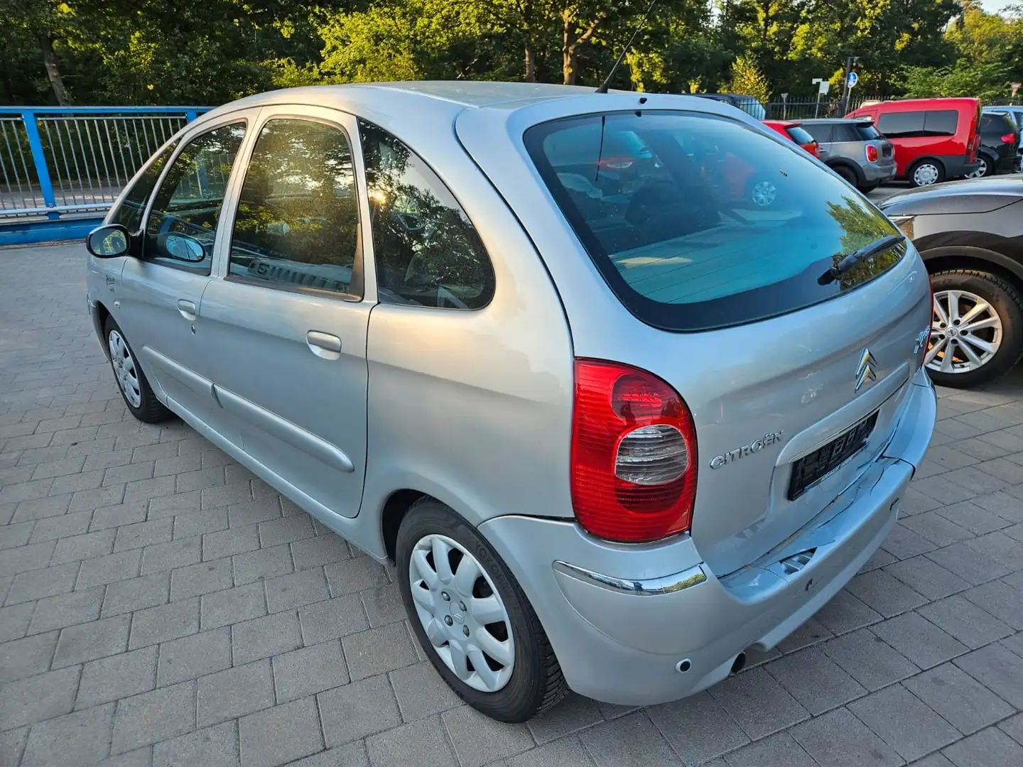 Citroen Xsara Picasso 1.6 16V Tendance Gris - 2
