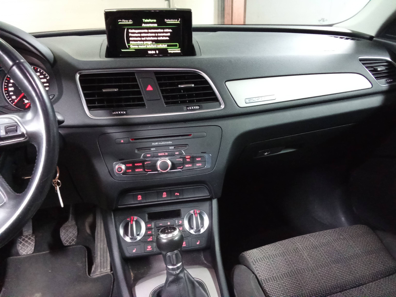 Audi Q3 2.0 TDI quattro — photo 10