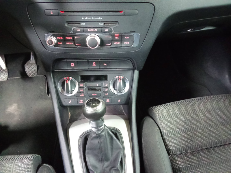 Audi Q3 2.0 TDI quattro — photo 11