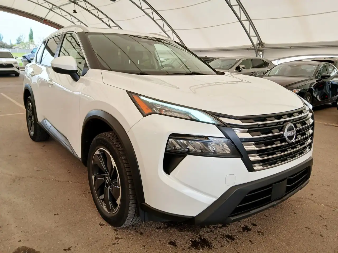 Nissan Rogue снимка Nissan Rogue