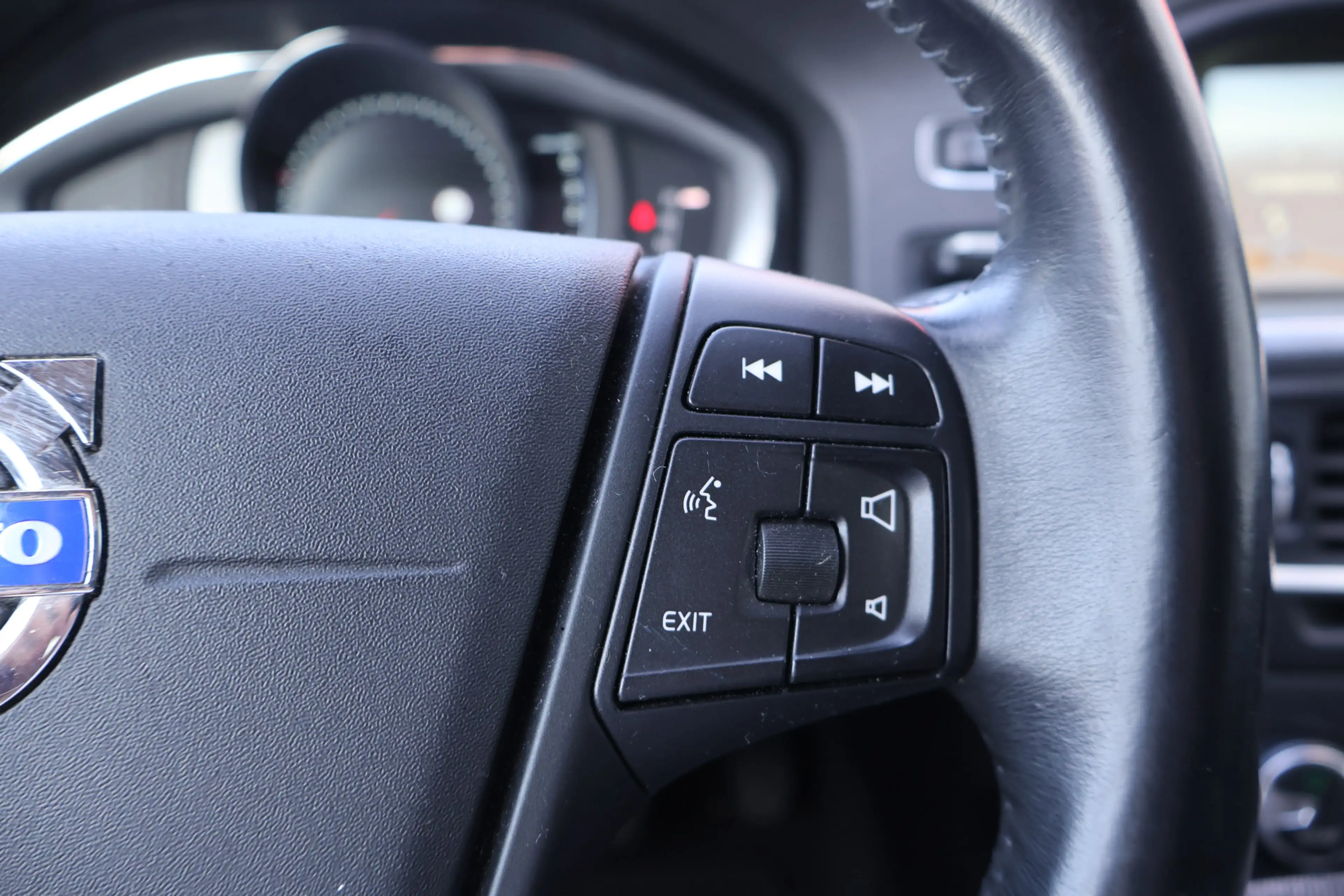Volvo V60 2.0 D4 Kinetic — photo 12