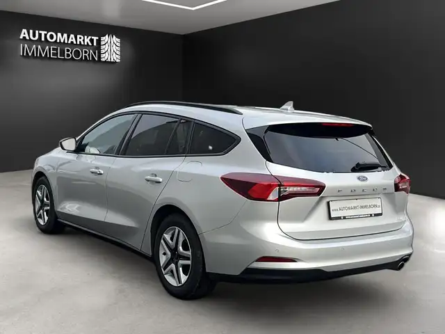 Ford Focus view 7