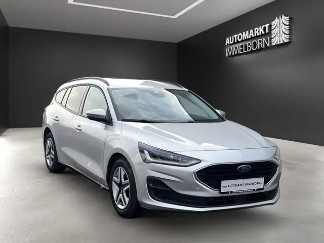 Ford Focus view 2