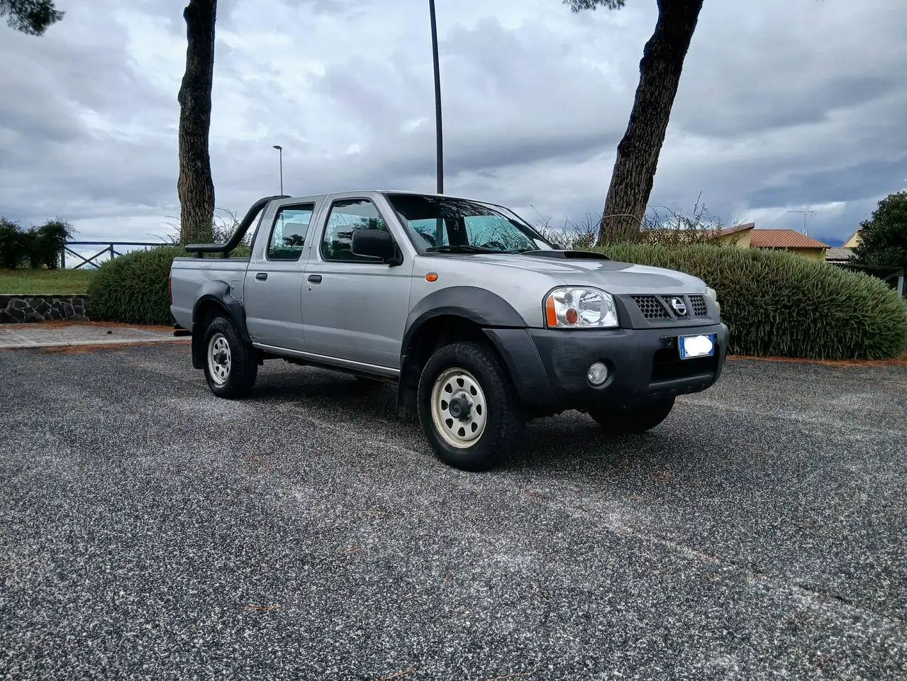 Nissan Navara Np300 2.5 d 4p Duble cab — photo 1 of 6
