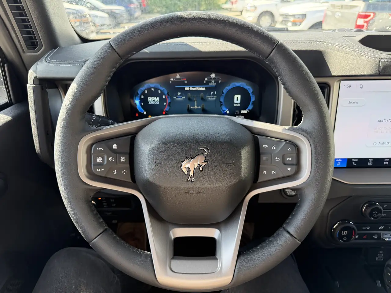 Ford Bronco photo Ford Bronco