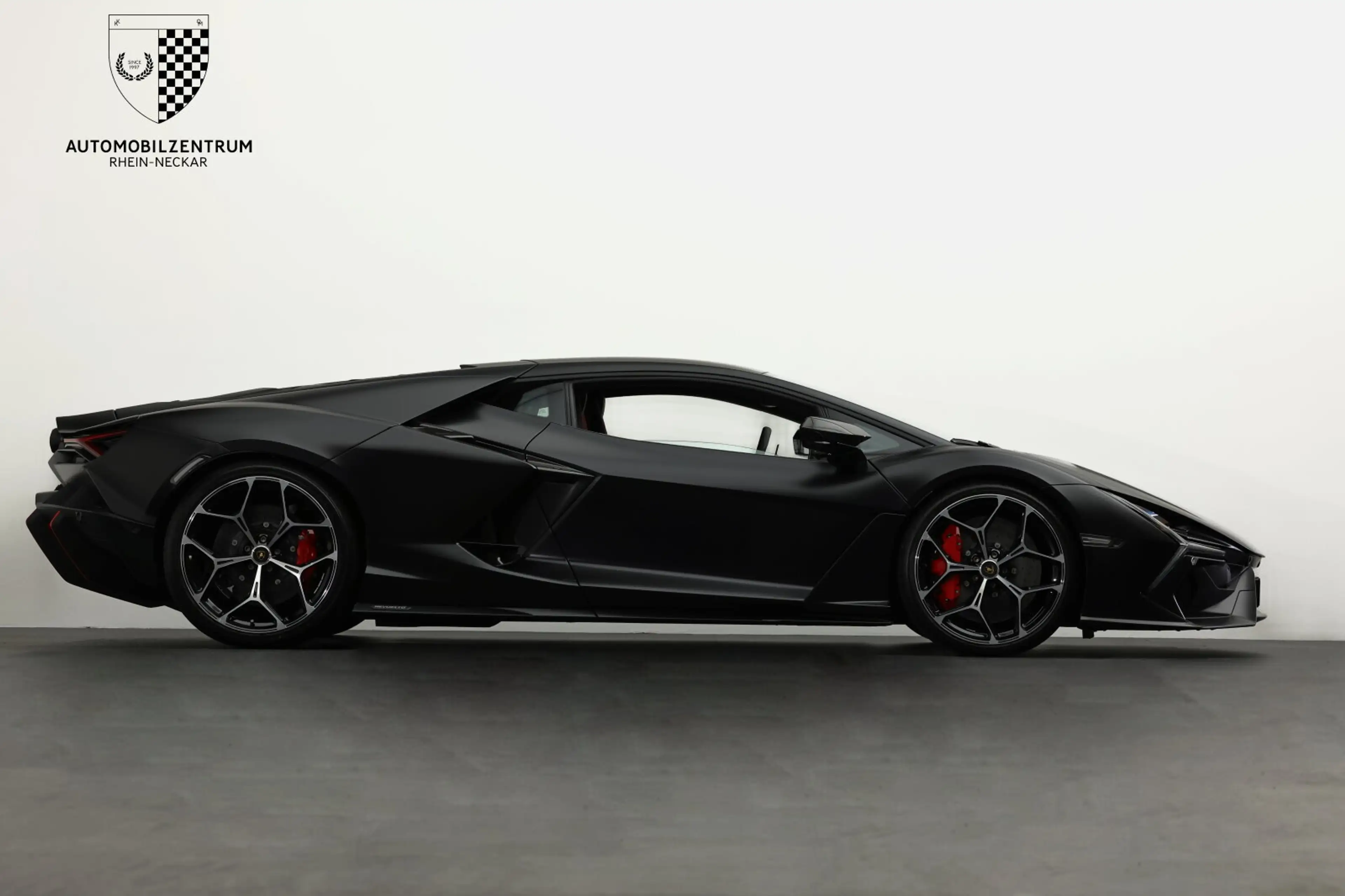 Lamborghini Revuelto Revuelto — photo 11