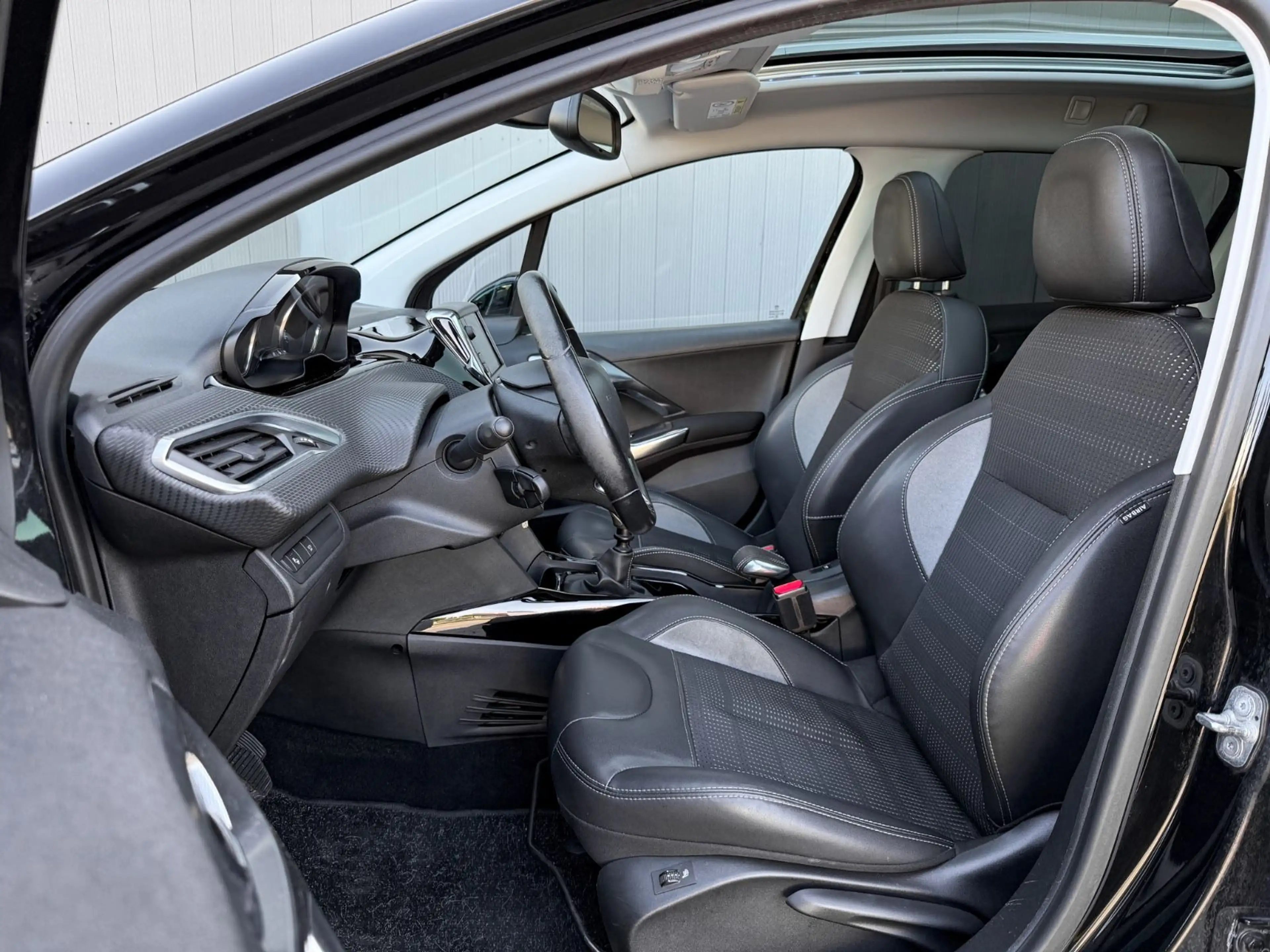 Peugeot 2008 Allure 1.6HDI PANO|NAVI|TEILLEDER|JBL-SOUND — photo 6
