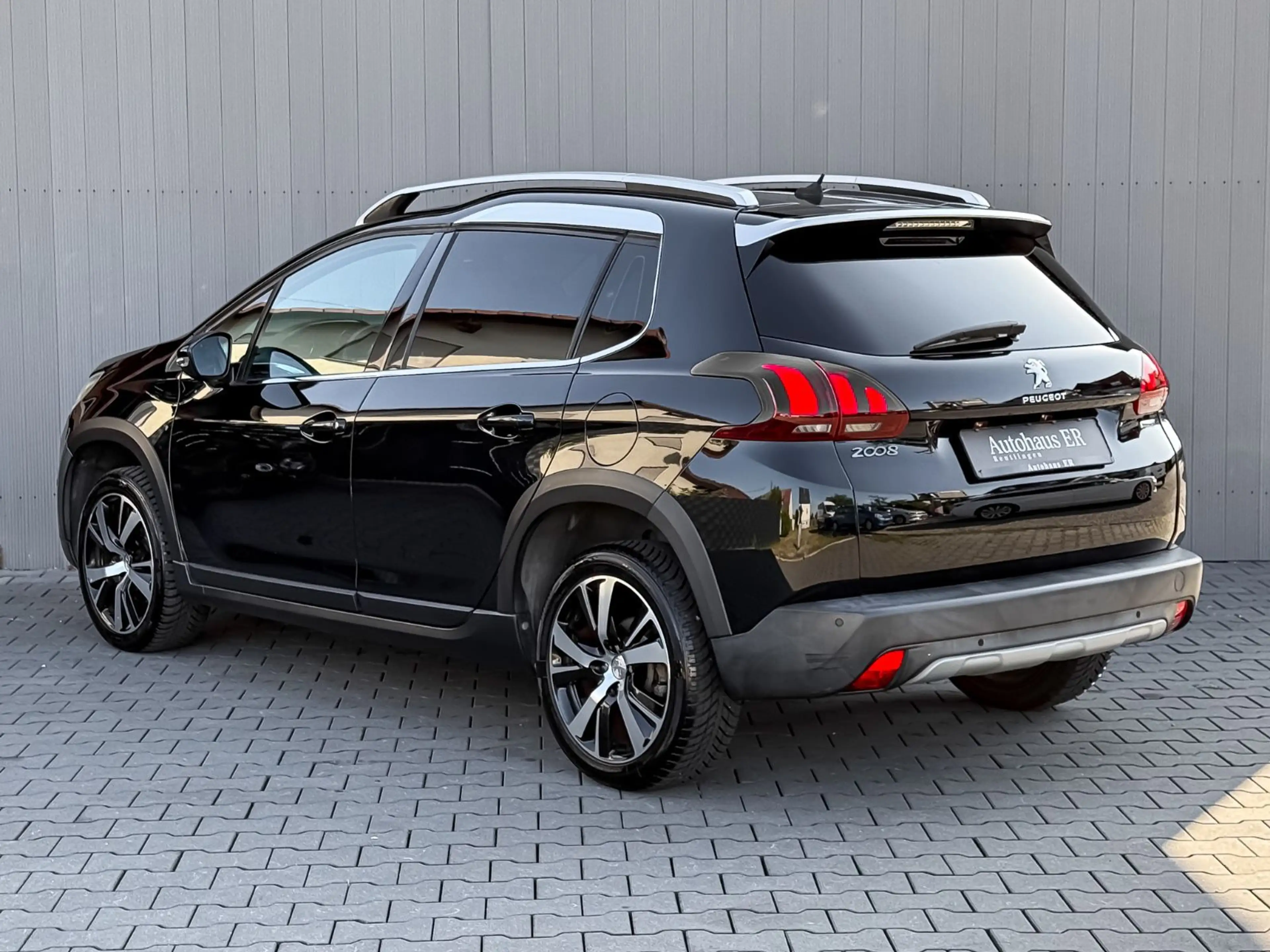 Peugeot 2008 Allure 1.6HDI PANO|NAVI|TEILLEDER|JBL-SOUND — photo 4