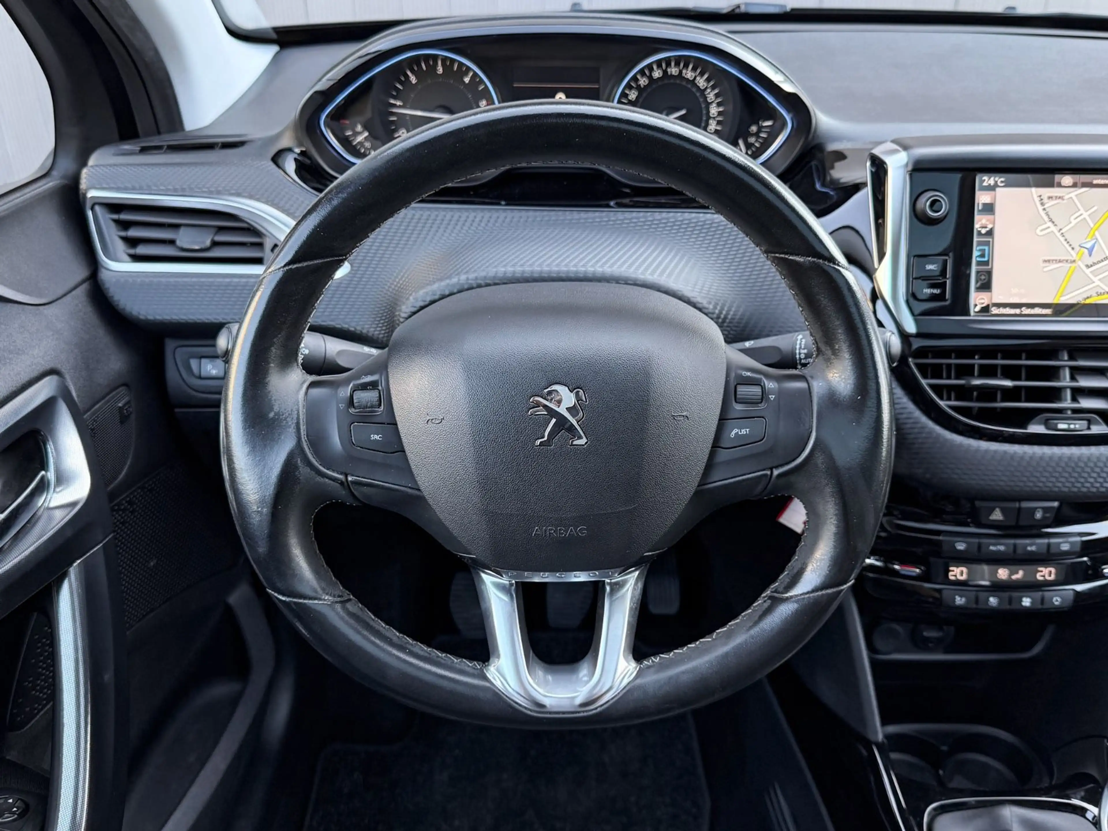 Peugeot 2008 Allure 1.6HDI PANO|NAVI|TEILLEDER|JBL-SOUND — photo 10