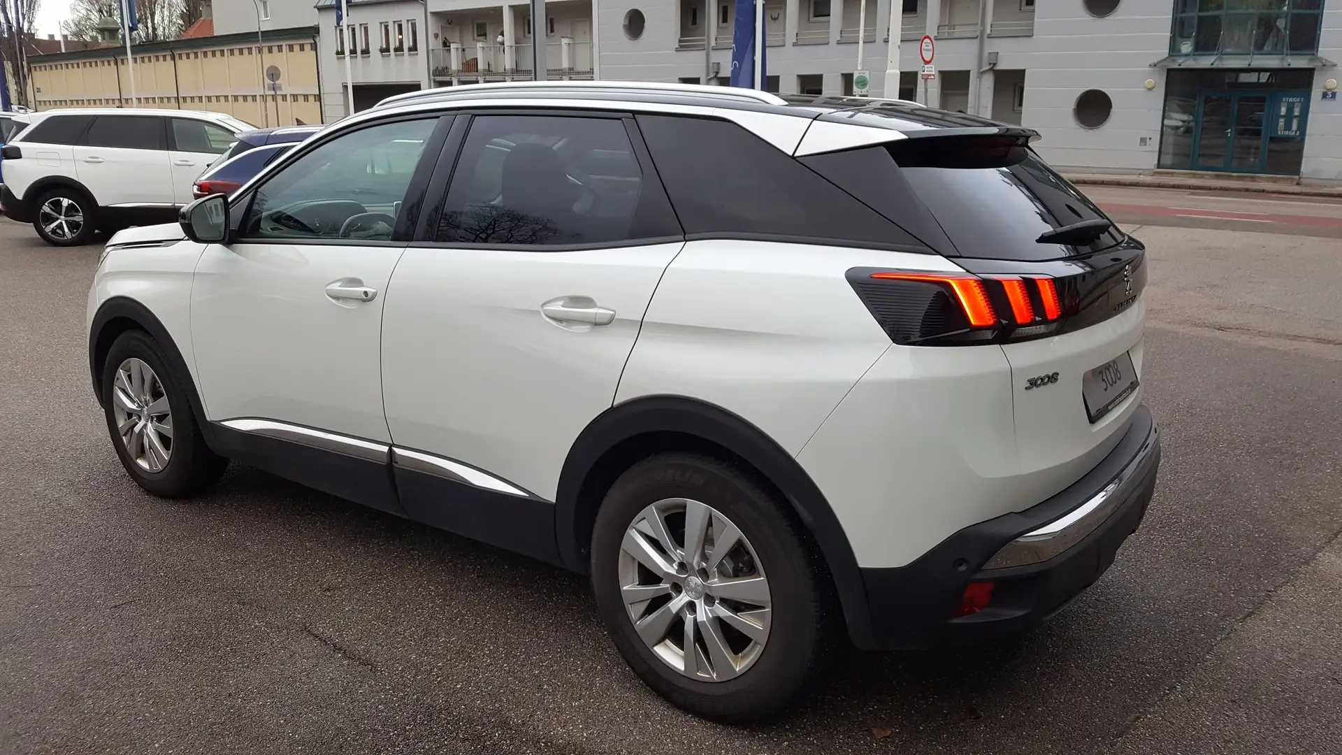 Peugeot 3008 3008 PureTech 130 6-Gang-Manuell Allure Allure Weiß - 2