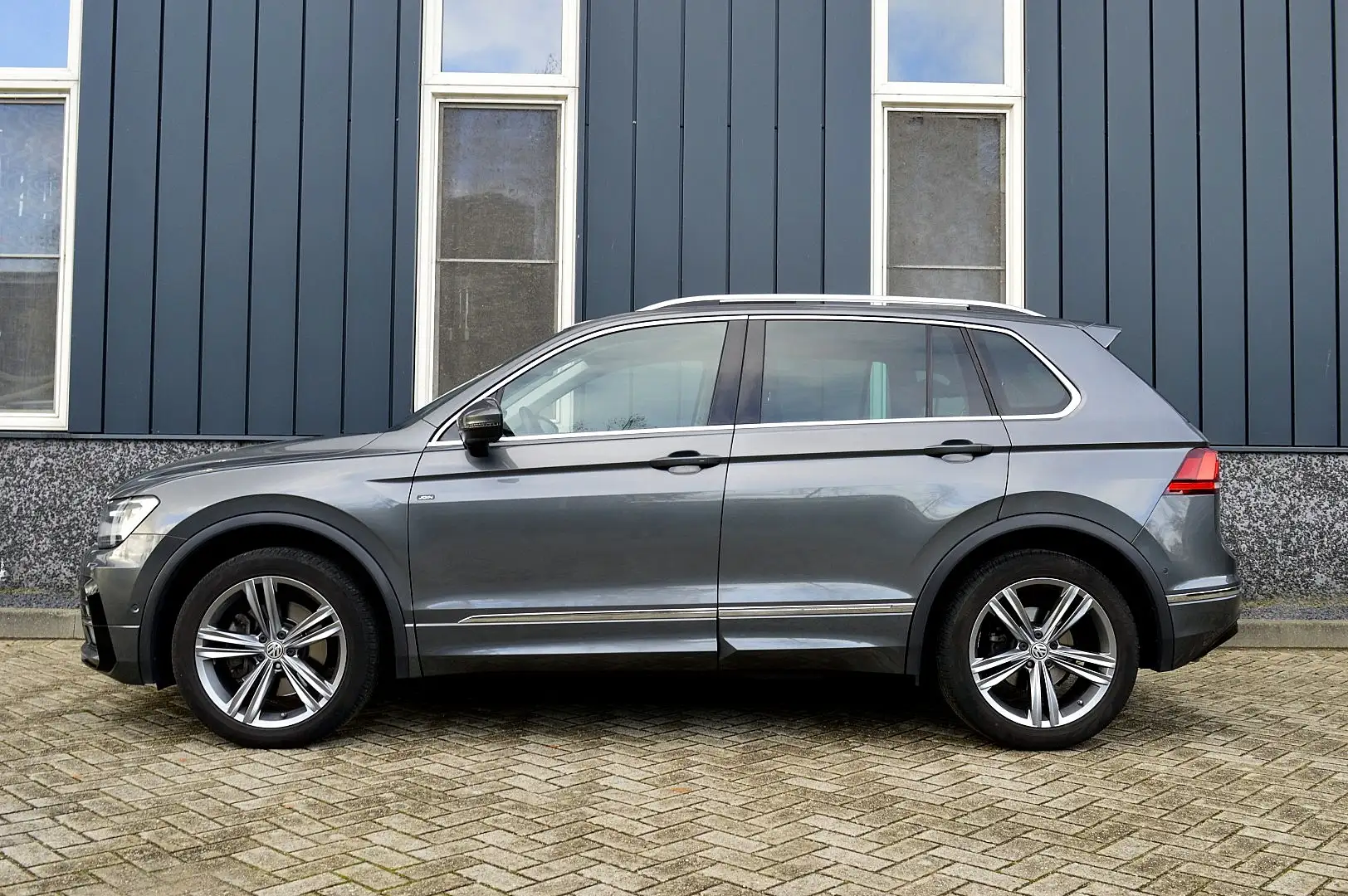 Volkswagen Tiguan 2.0 TSI 4Motion Highline Business R-Line Rijklaarp Gris - 2