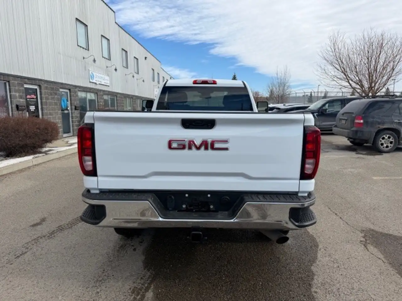 GMC Sierra 3500HD снимка GMC Sierra 3500HD