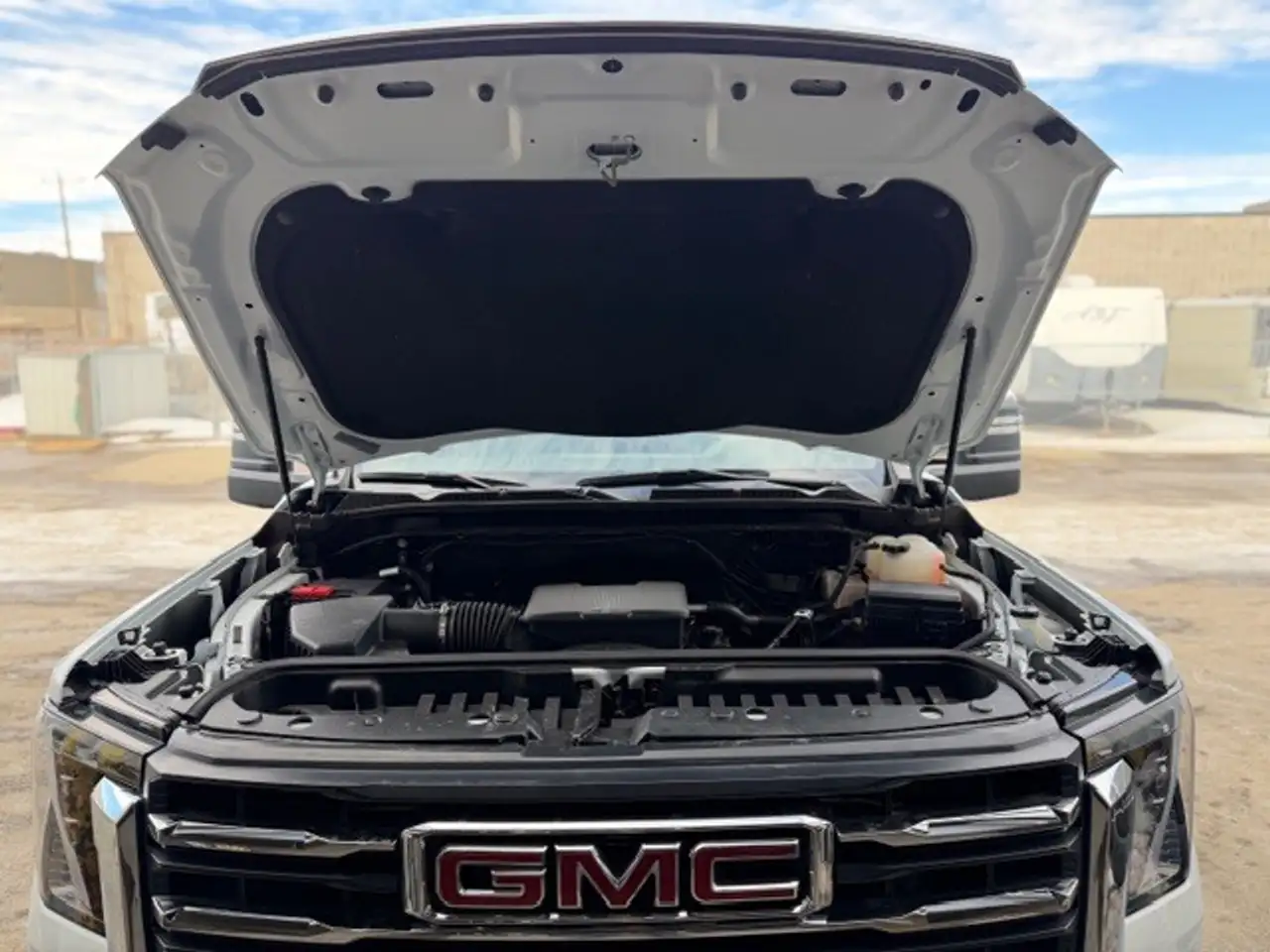 GMC Sierra 3500HD снимка GMC Sierra 3500HD