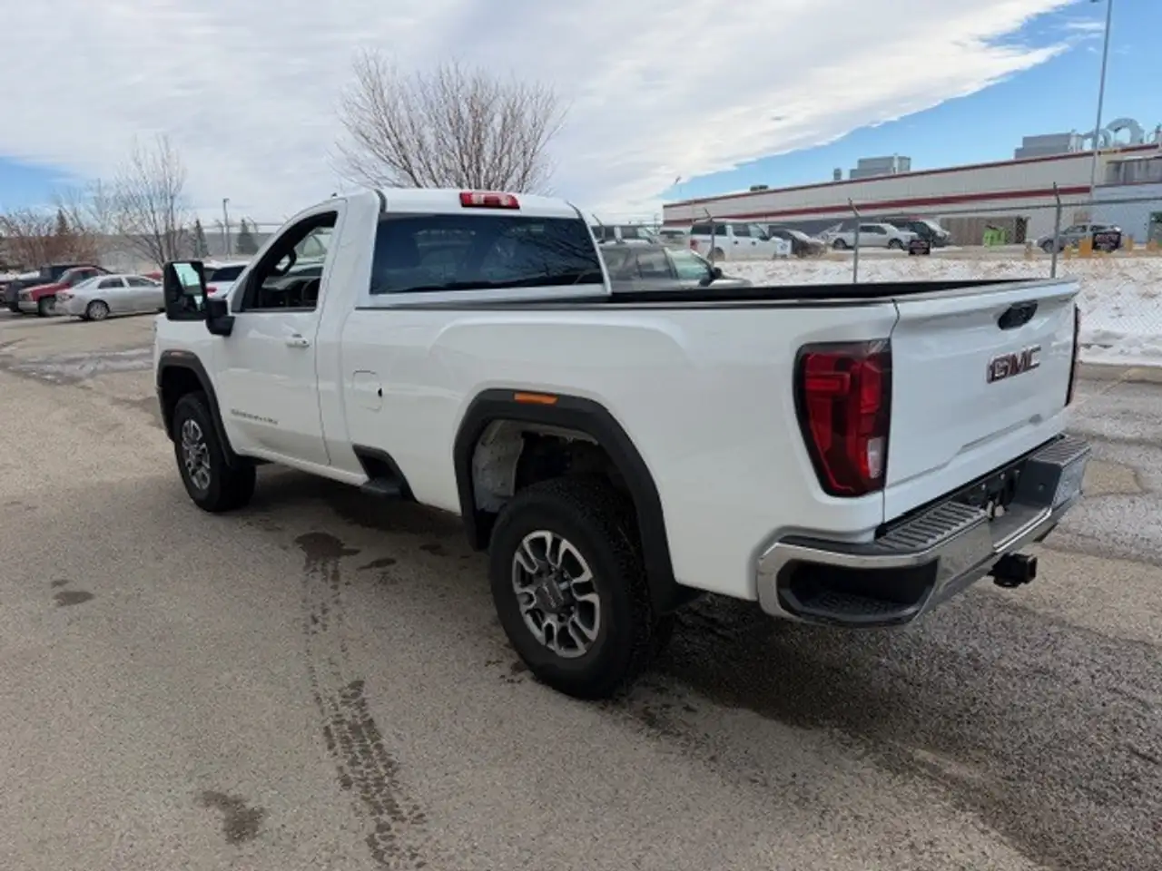 GMC Sierra 3500HD снимка GMC Sierra 3500HD
