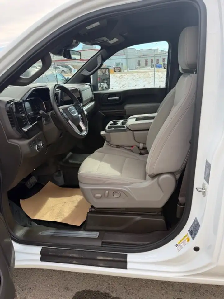GMC Sierra 3500HD снимка GMC Sierra 3500HD