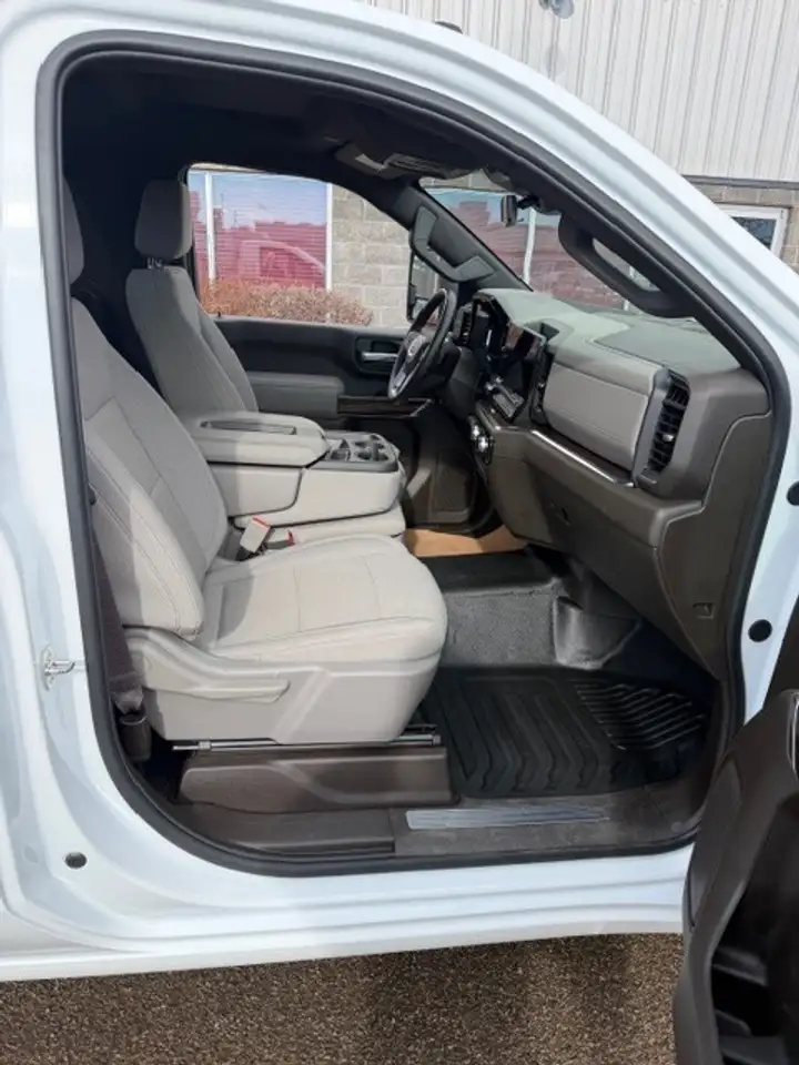 GMC Sierra 3500HD снимка GMC Sierra 3500HD