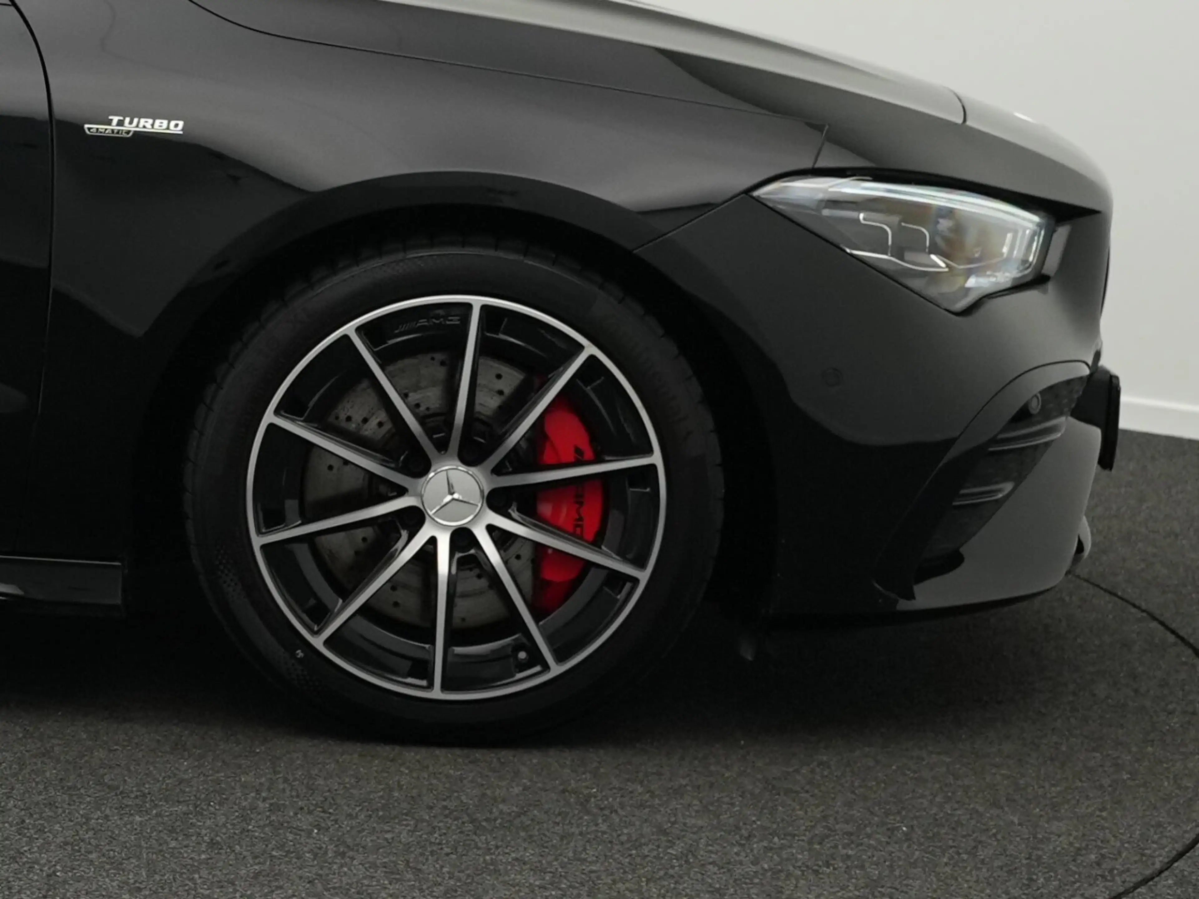 Mercedes-Benz CLA 35 AMG CLA 35 AMG Shooting Brake 4MATIC Panorama+Night — photo 6
