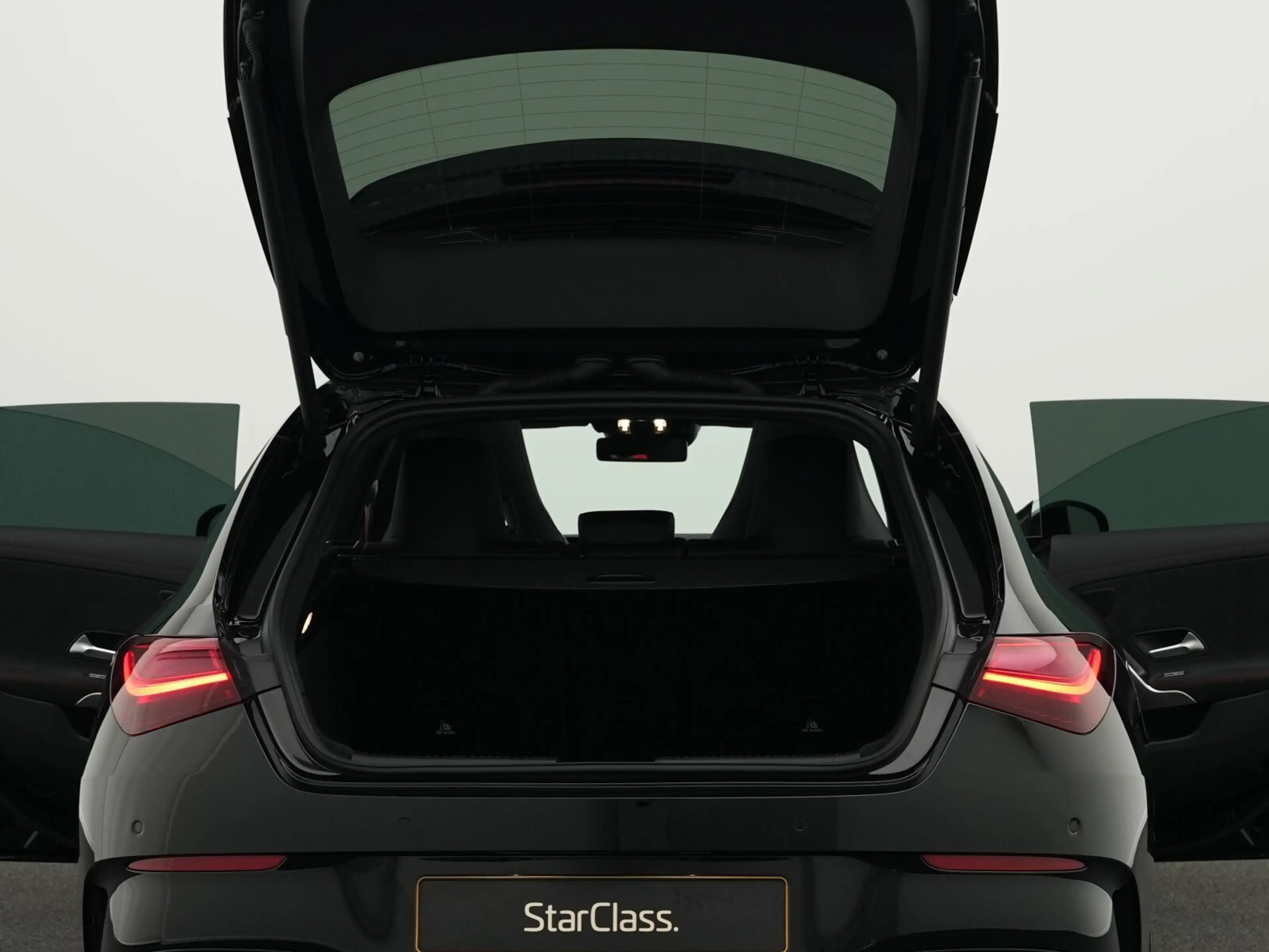 Mercedes-Benz CLA 35 AMG CLA 35 AMG Shooting Brake 4MATIC Panorama+Night — photo 15