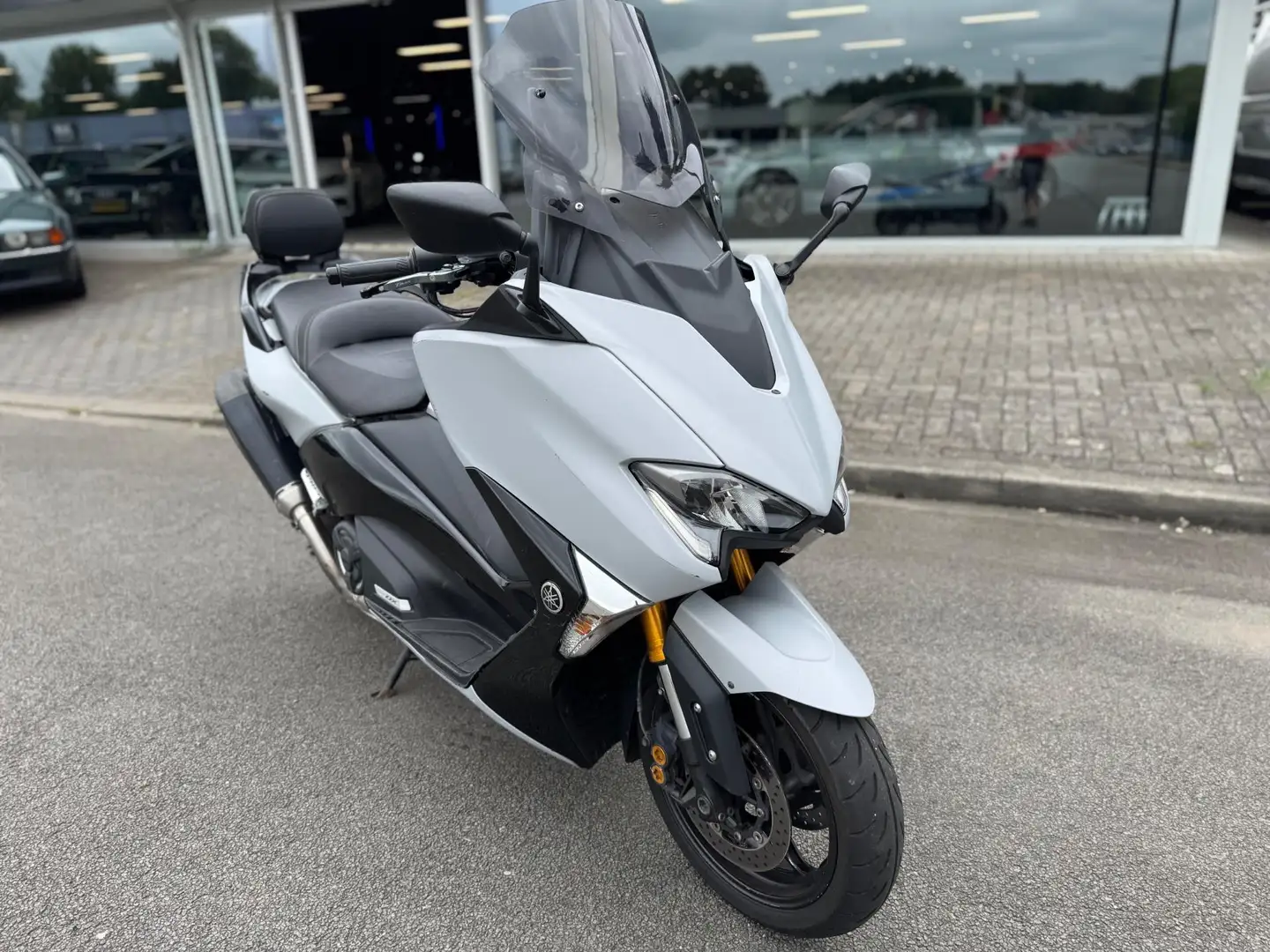 Yamaha TMAX DX Scooter ABS 530 windscherm AKRAPOVIC - 2