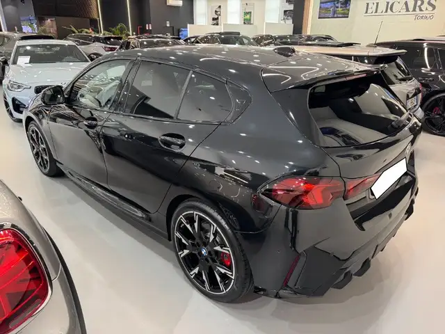 BMW 1 Series view 3