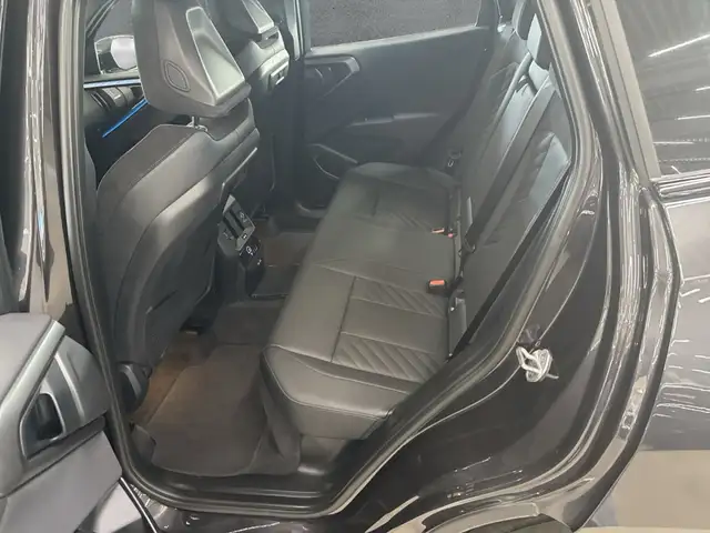 BMW X3 view 13