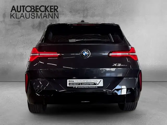 BMW X3 view 6