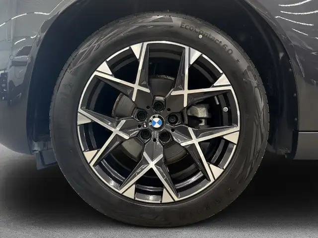 BMW X3 view 7