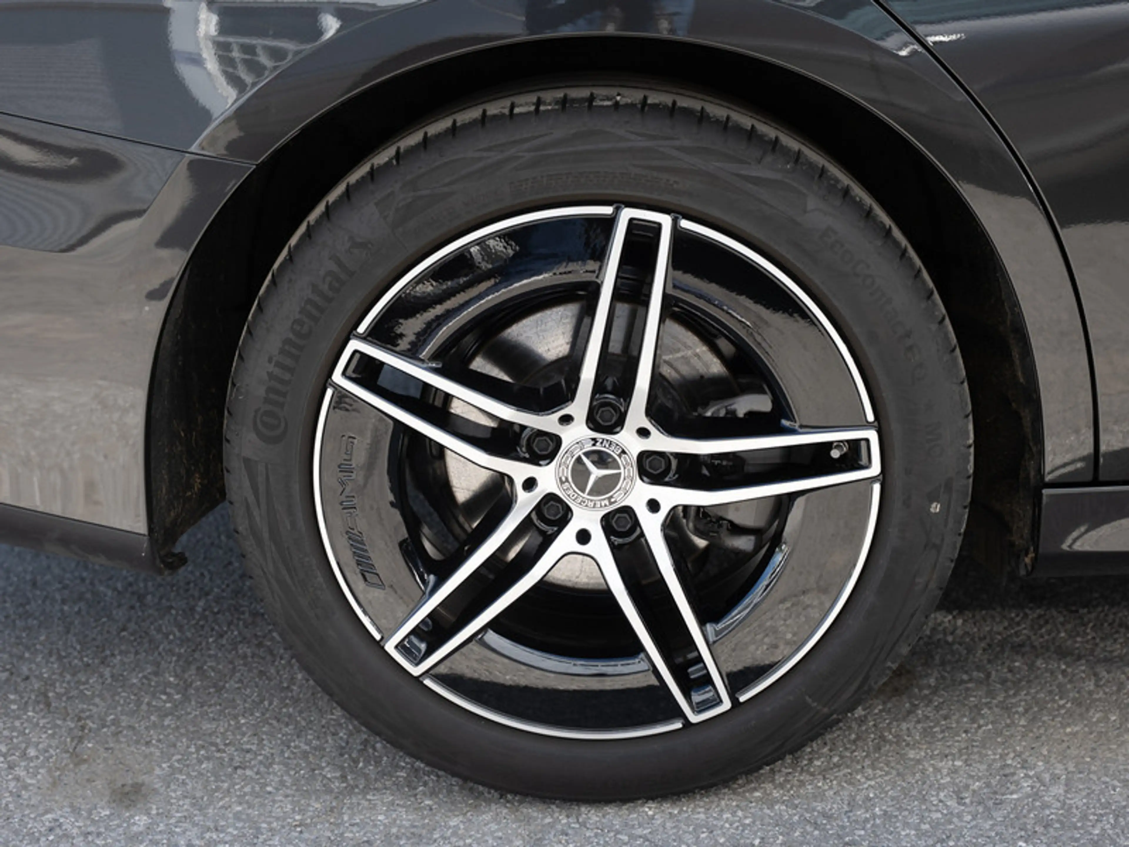 Mercedes-Benz E 220 d AMG-Sport/LED/Cam/Night/Distr/Totw/19' — photo 6
