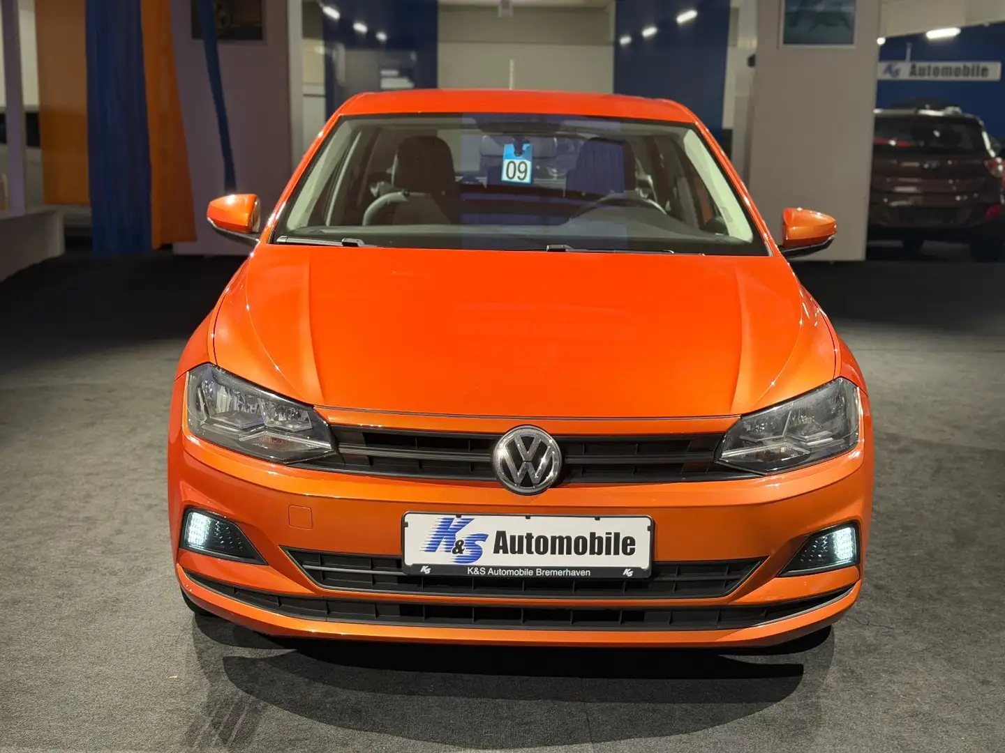 Volkswagen Polo VI Trendline*65TKM*KLIMA*BLUETOOTH*TÜV NEU* Orange - 2