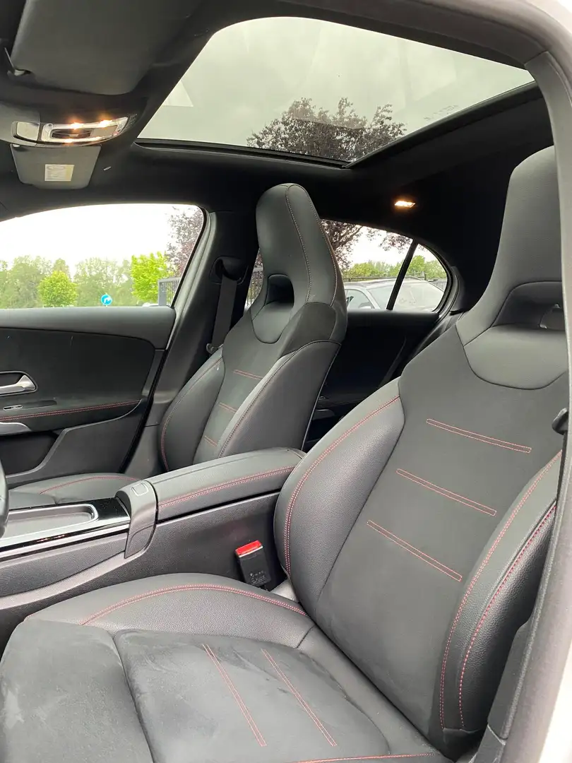 Mercedes-Benz A 180 d AMG LINE - 2