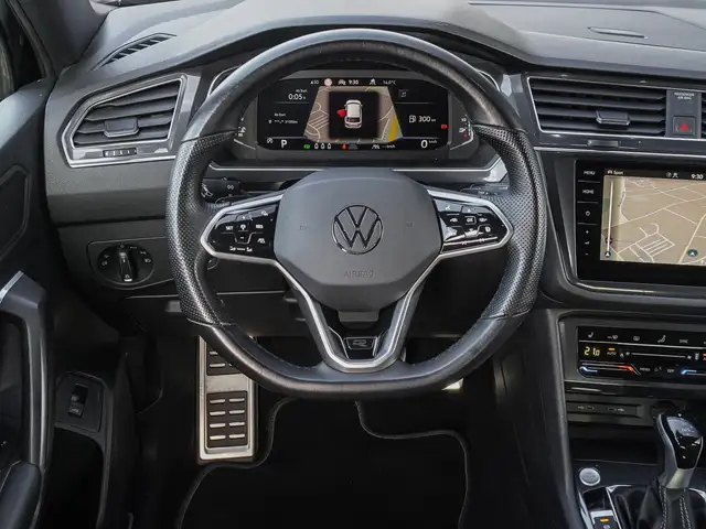 Volkswagen Tiguan Allspace view 12