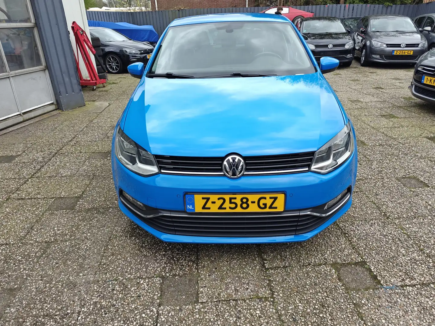 Volkswagen Polo 1.0 5-DEURS 2015 LOUNGE/CRUISE/LMV/PDC/AIRCO Bleu - 2
