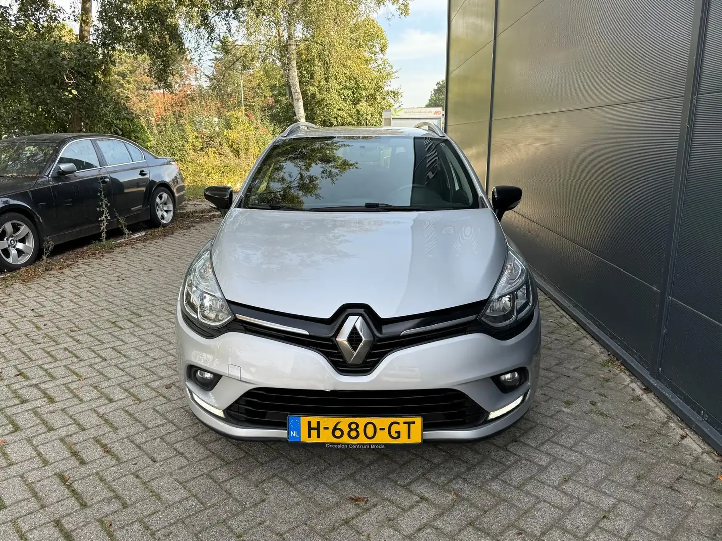 Renault Clio Estate 0.9 TCe Limited/Navi/Airco/carplay/bluetoot Gris - 2
