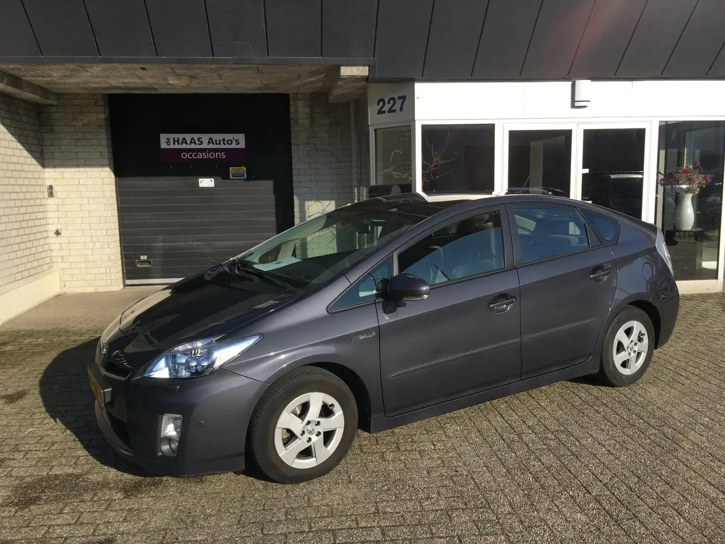 Toyota Prius Solardak / YOUNGTIMER / NAVI / CAMERA / DEALER SER Gris - 1