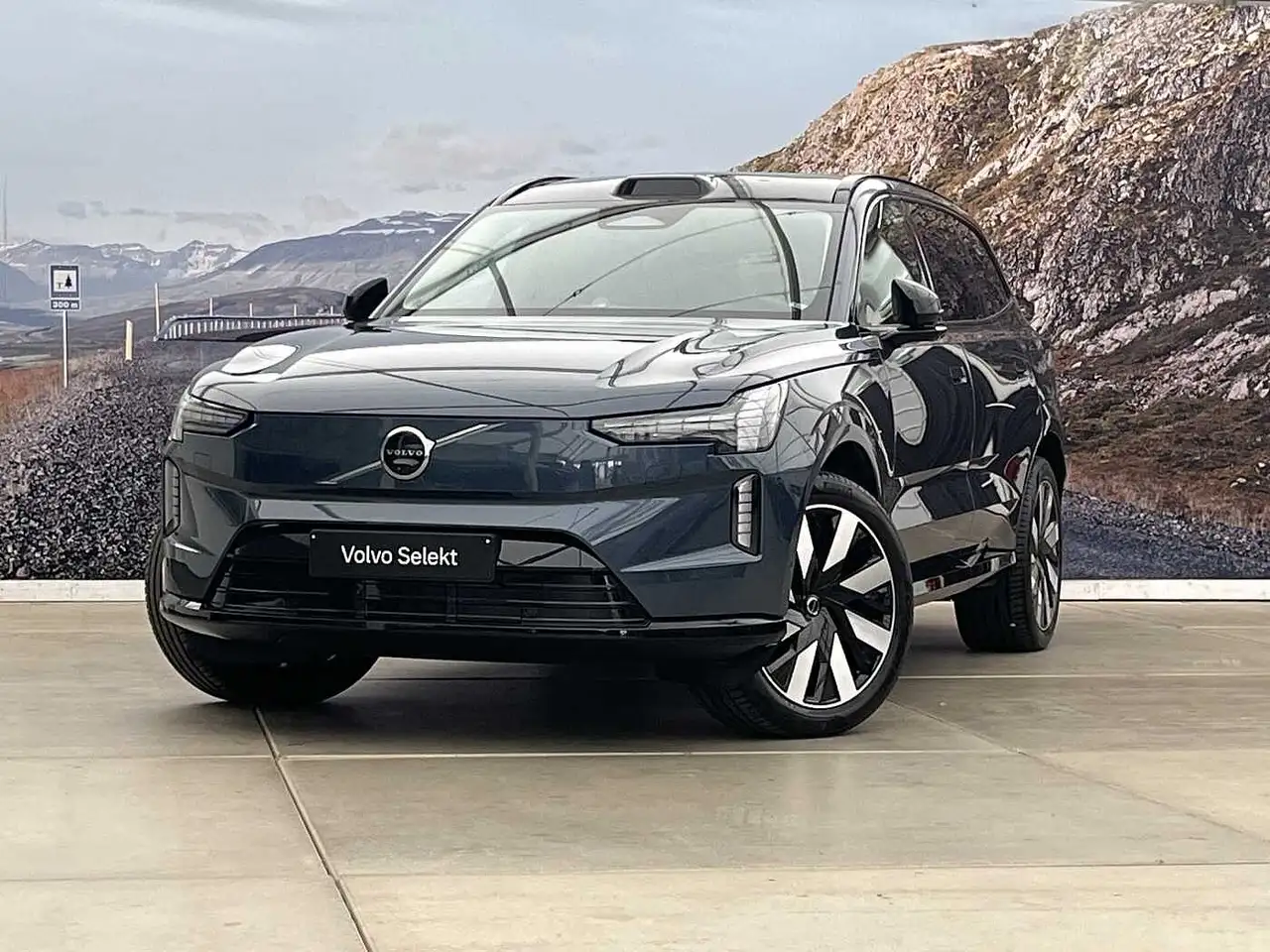 Volvo EX90