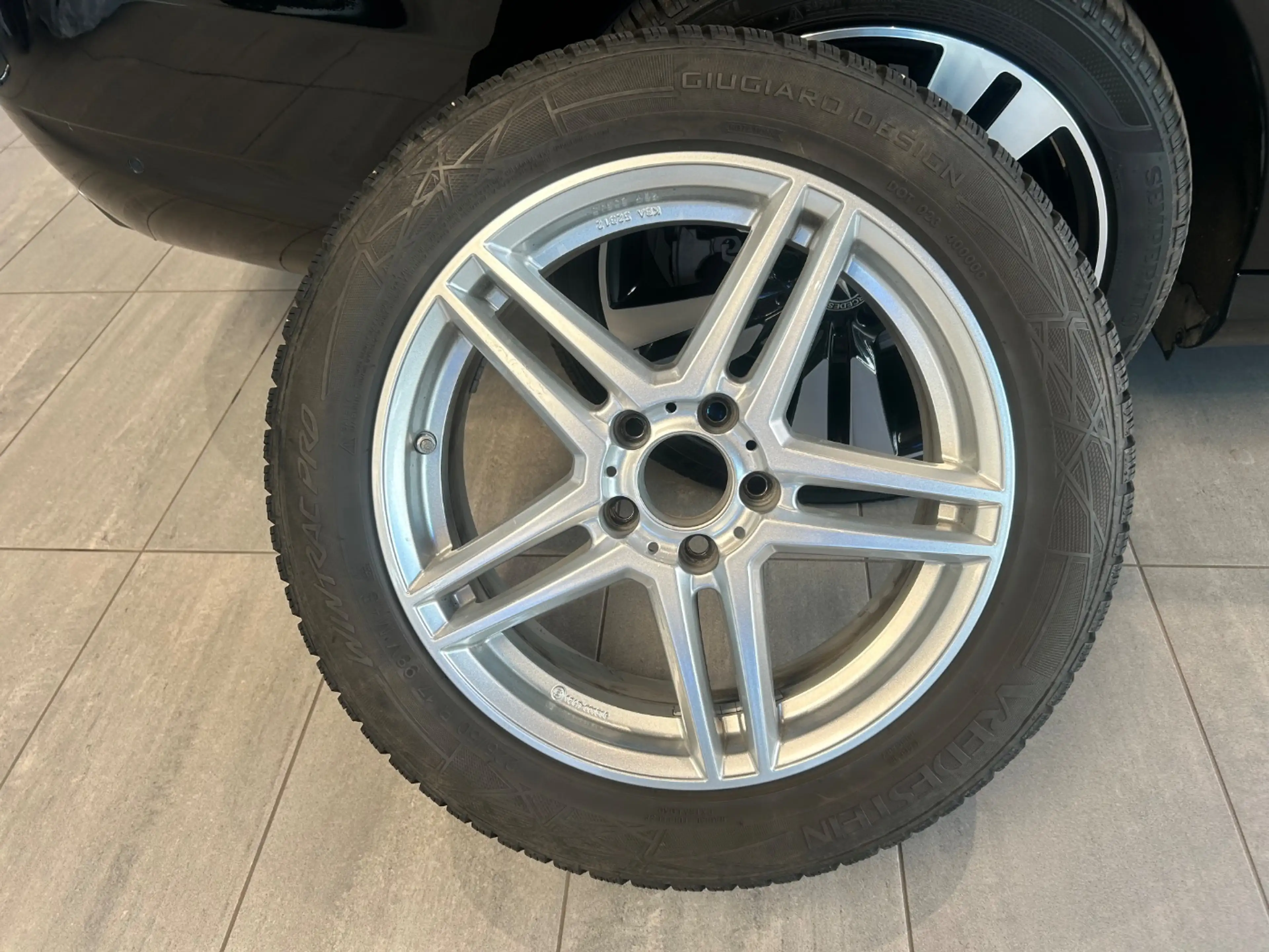 Mercedes-Benz C 350 T e Avantgarde ACC LED PDC SHZ KlimaA — photo 23