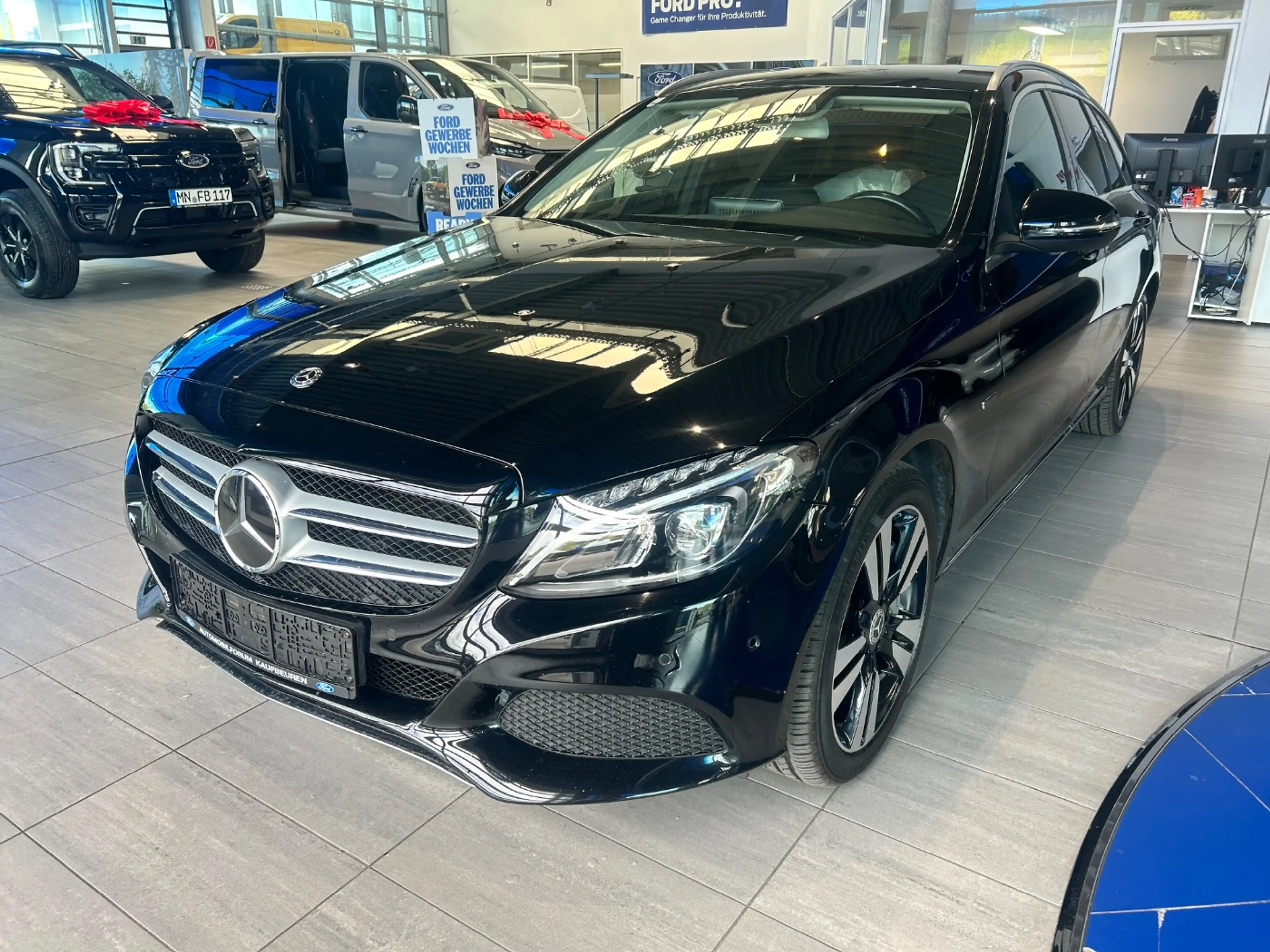 Mercedes-Benz C 350 T e Avantgarde ACC LED PDC SHZ KlimaA — photo 2