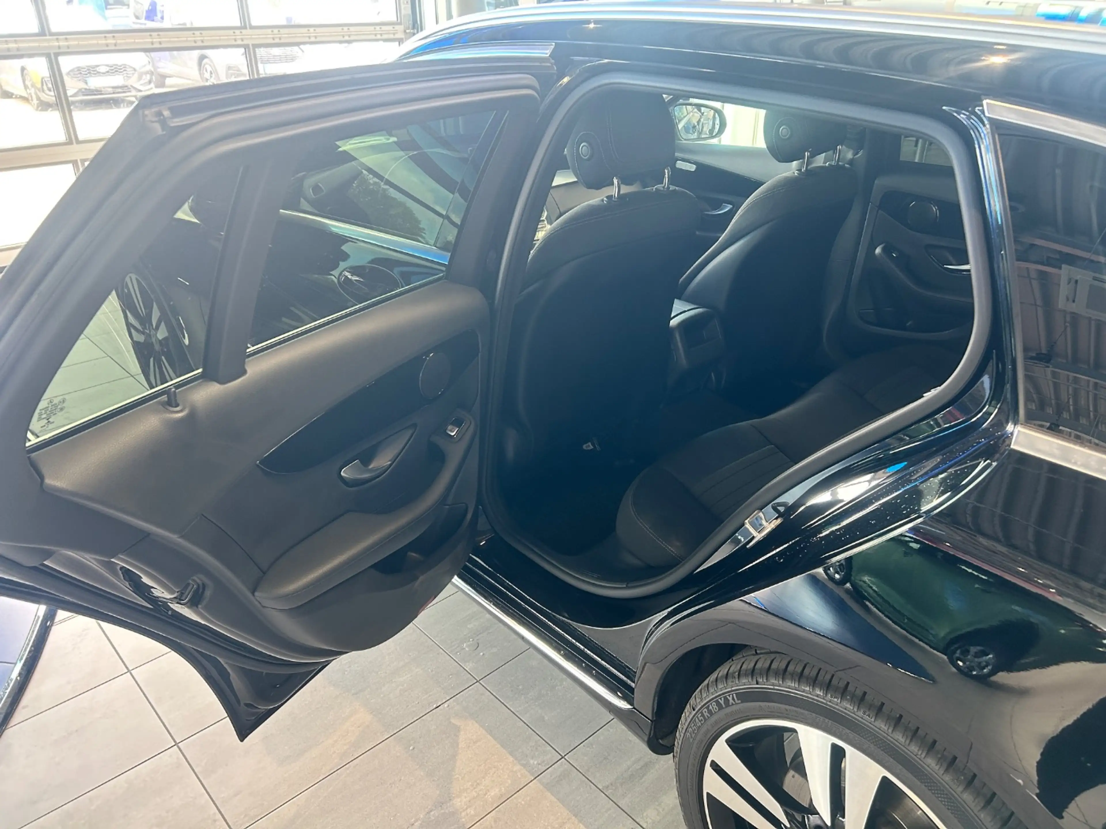 Mercedes-Benz C 350 T e Avantgarde ACC LED PDC SHZ KlimaA — photo 15