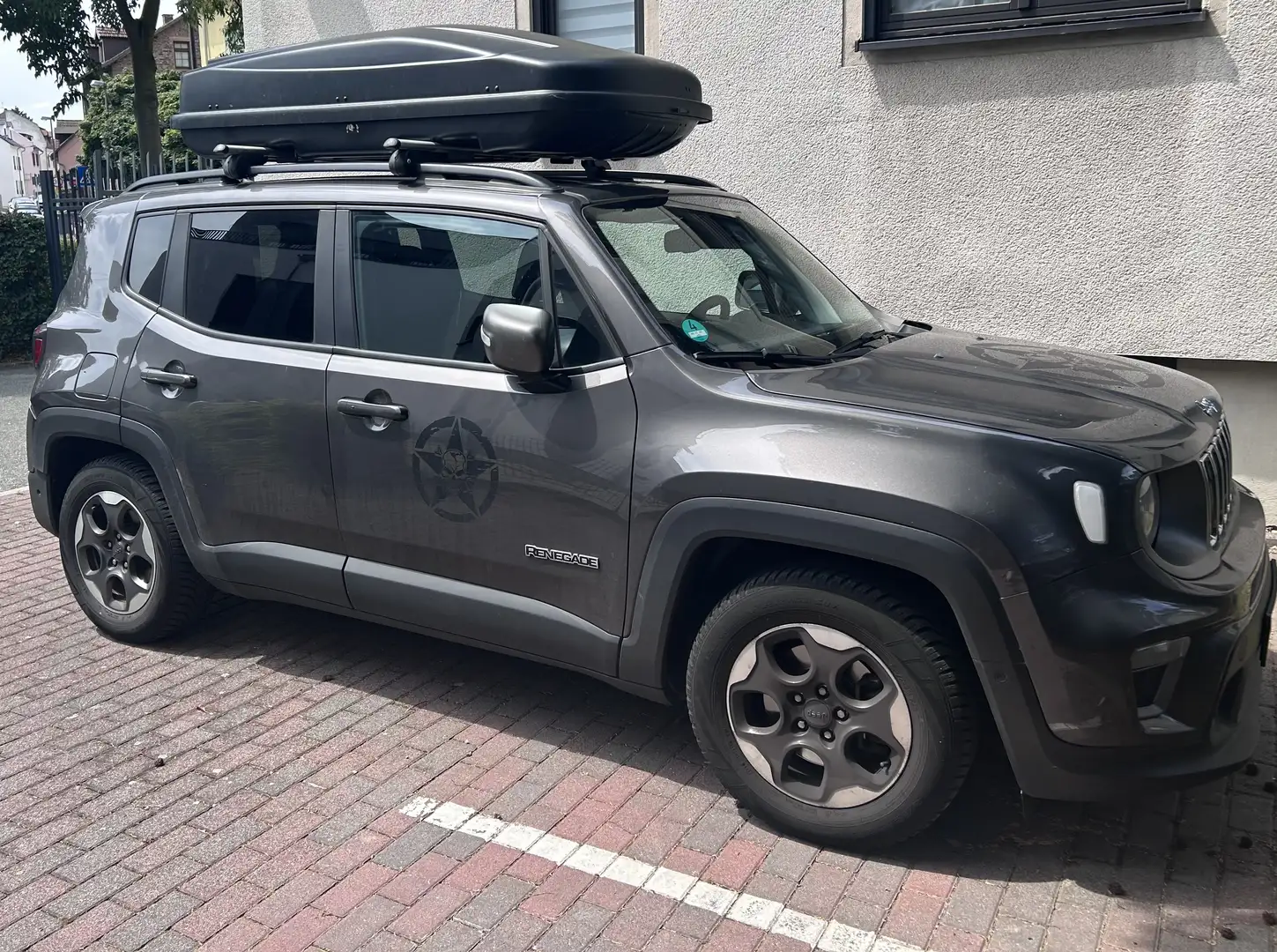 Jeep Renegade Limited FWD grau metallic mit Dachbox Automatik Grau - 1