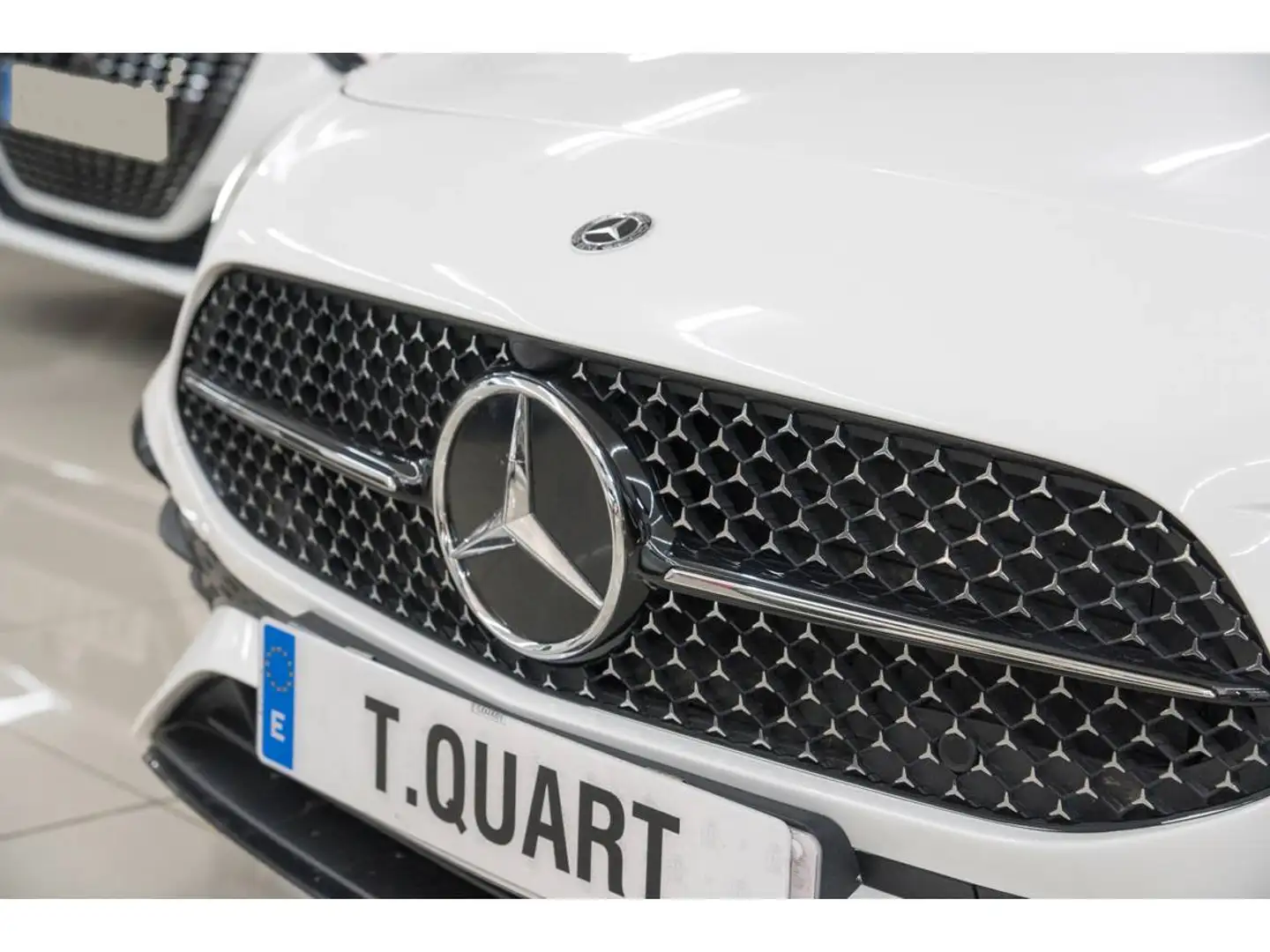 Mercedes-Benz A 200 200d 8G-DCT Weiß - 2