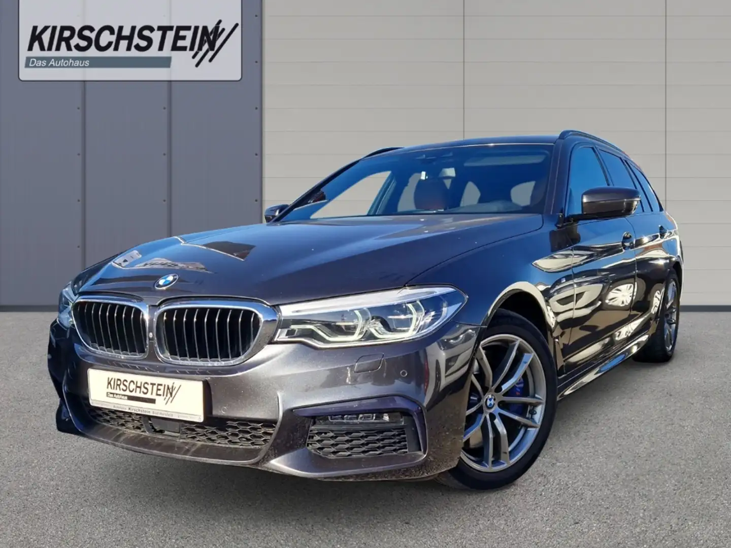 BMW 540 i Touring xDrive M Sport Pano Head-Up HK-Sound Gris - 1