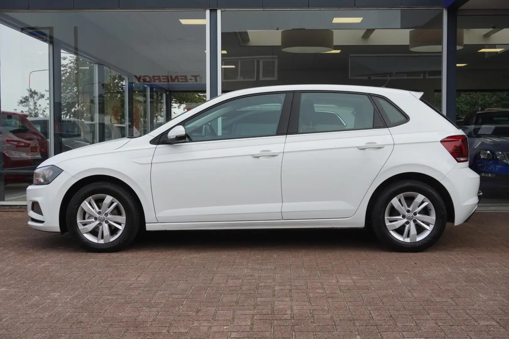 Volkswagen Polo 1.0 TSI Comfortline | 5deurs | Navigatie | Elek. p Wit - 2