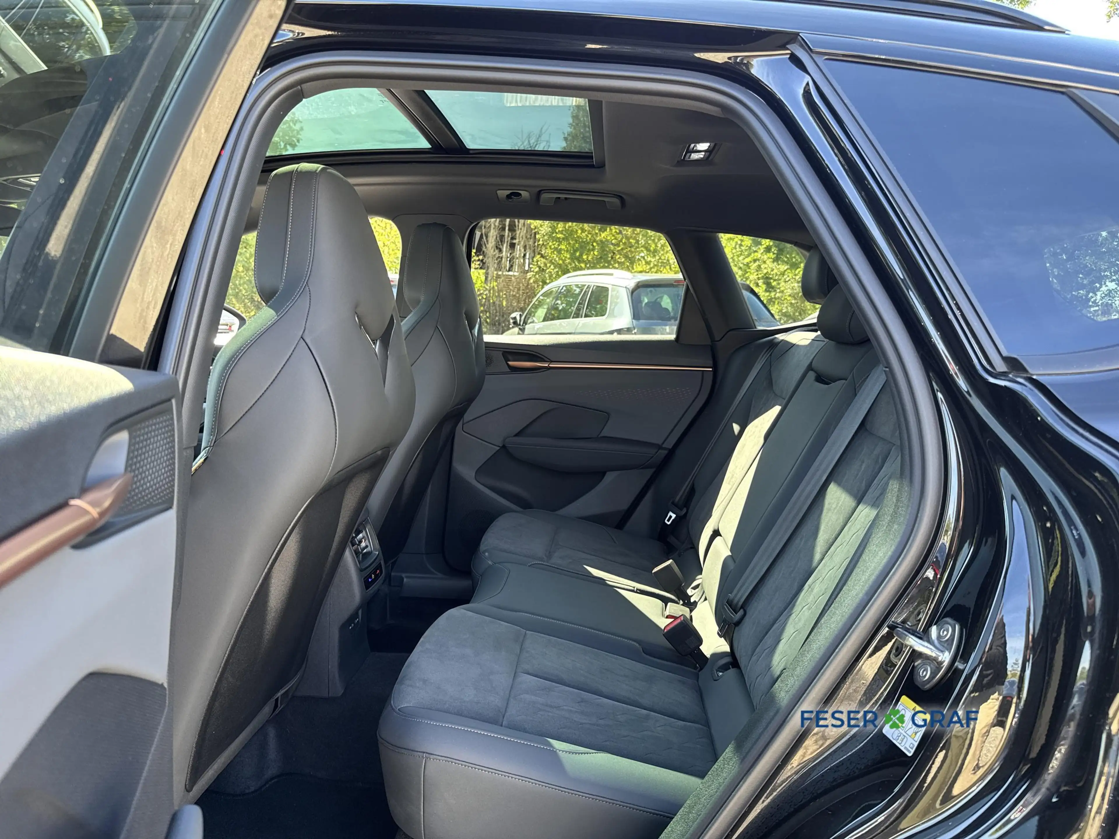 CUPRA Terramar VZ TSI Pano AHK HUD Sennheiser RFK Navi — photo 7