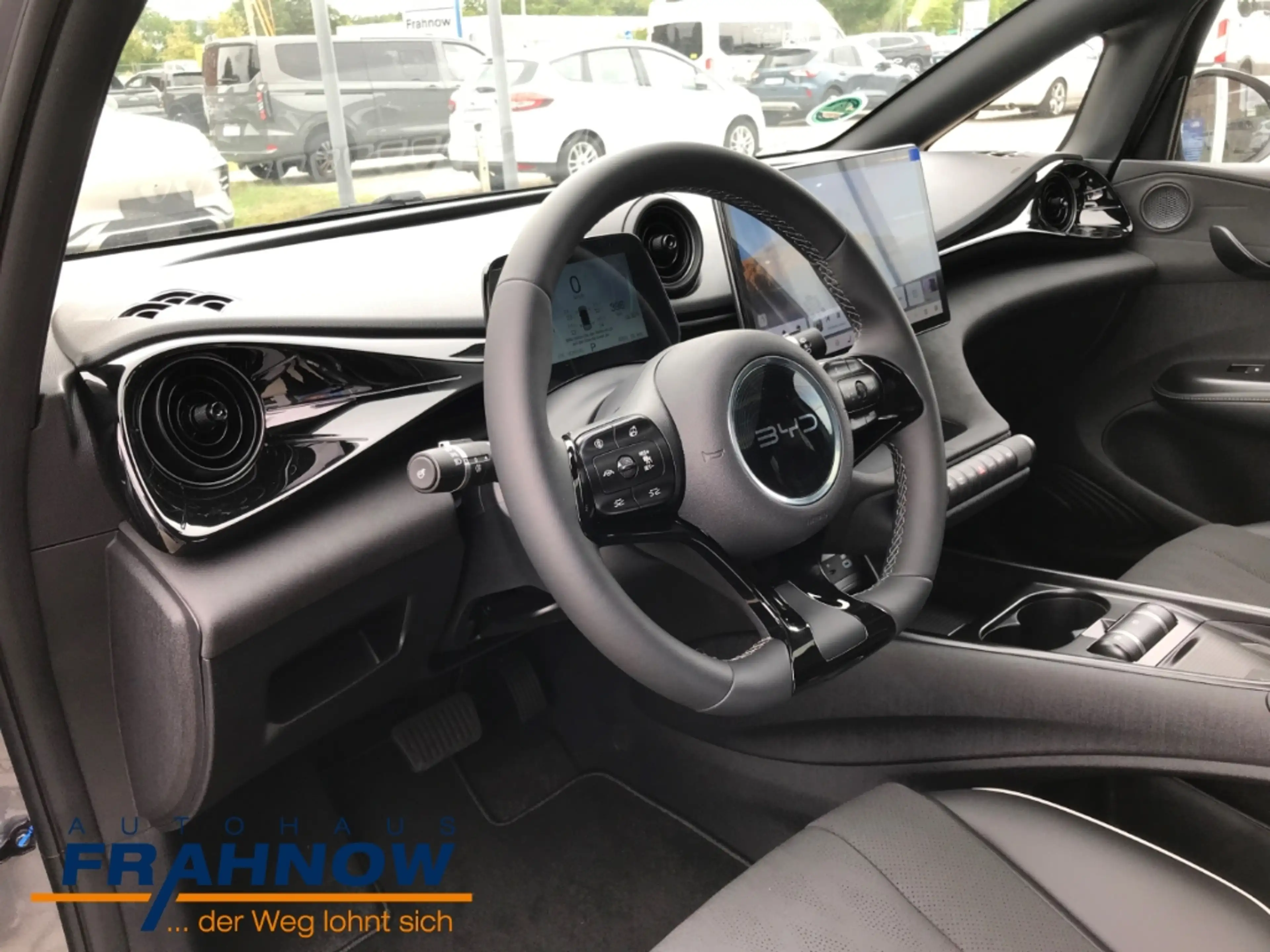 BYD Dolphin 150 kW Design LED NAVI ACC PANO KAMERA — photo 9