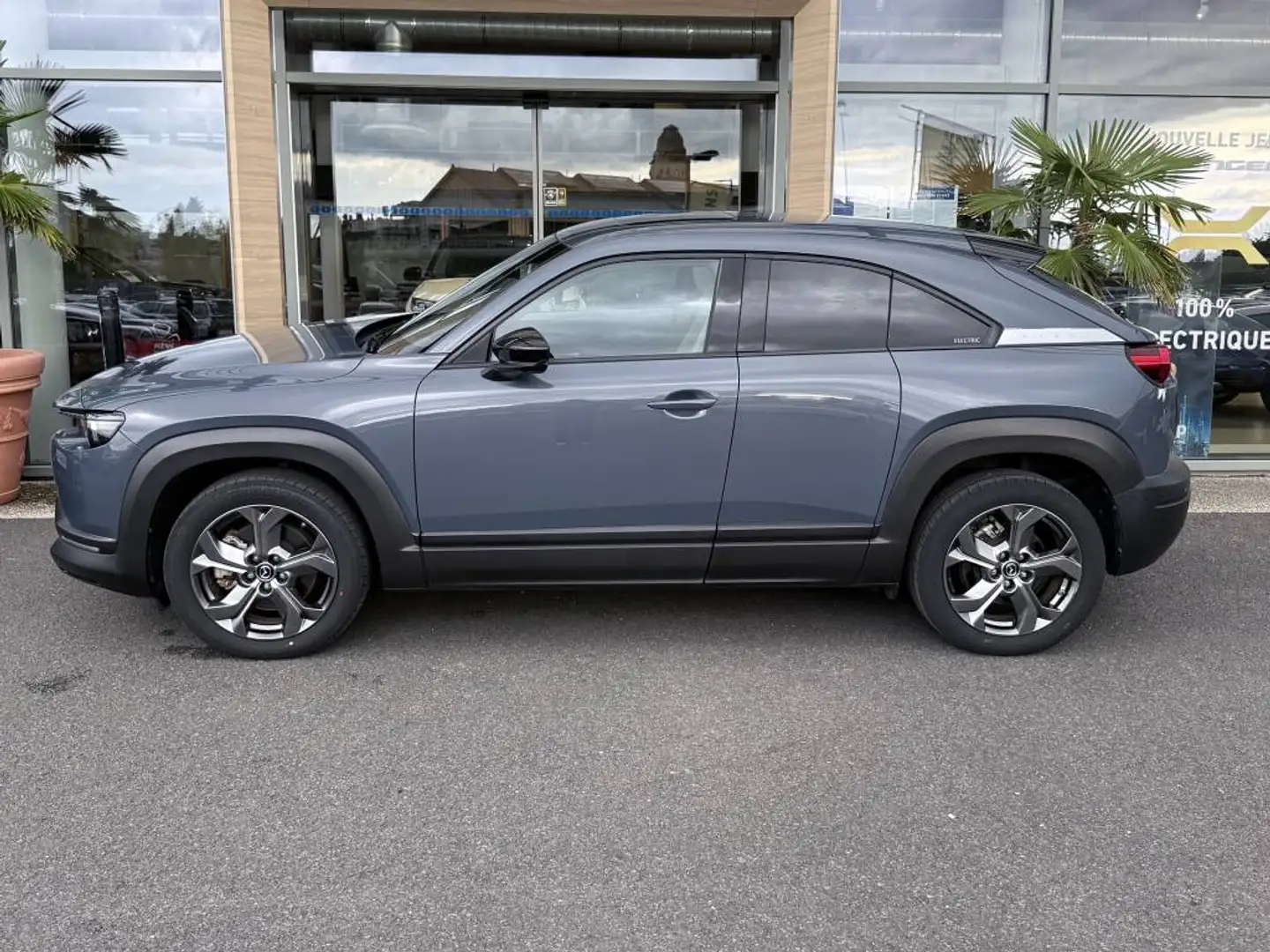 Mazda MX-30 MX-30 ELECTRIQUE 145 CH MODERN CONFIDENCE Gris - 2