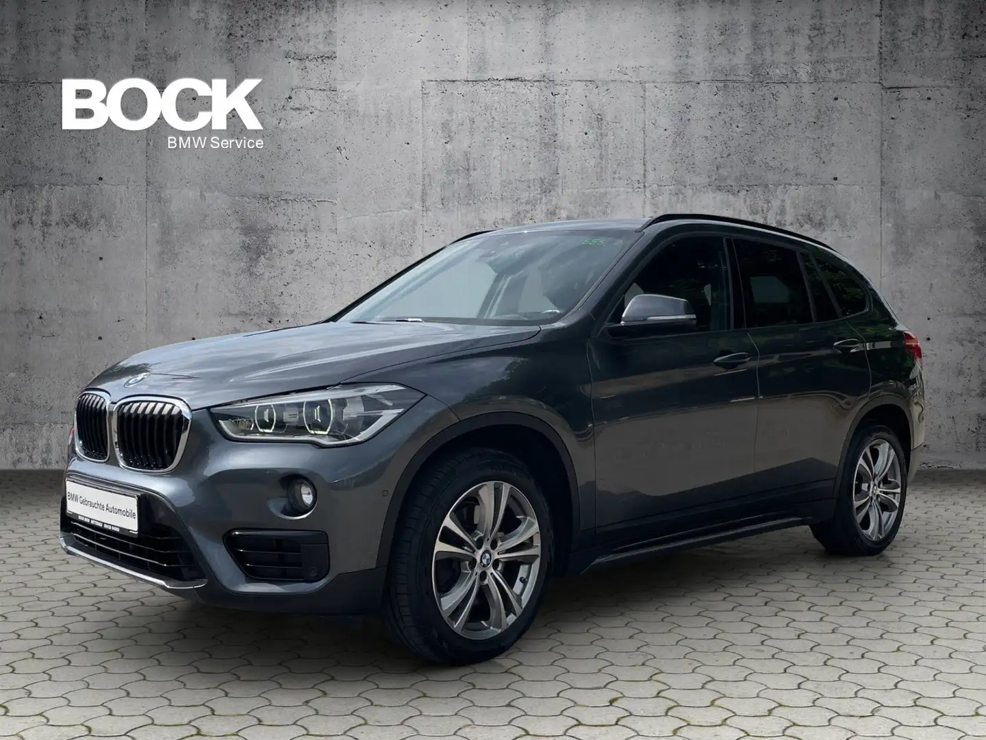 BMW X1 xDrive 20 d Sport Line/LED/Panoramadach Grau - 1