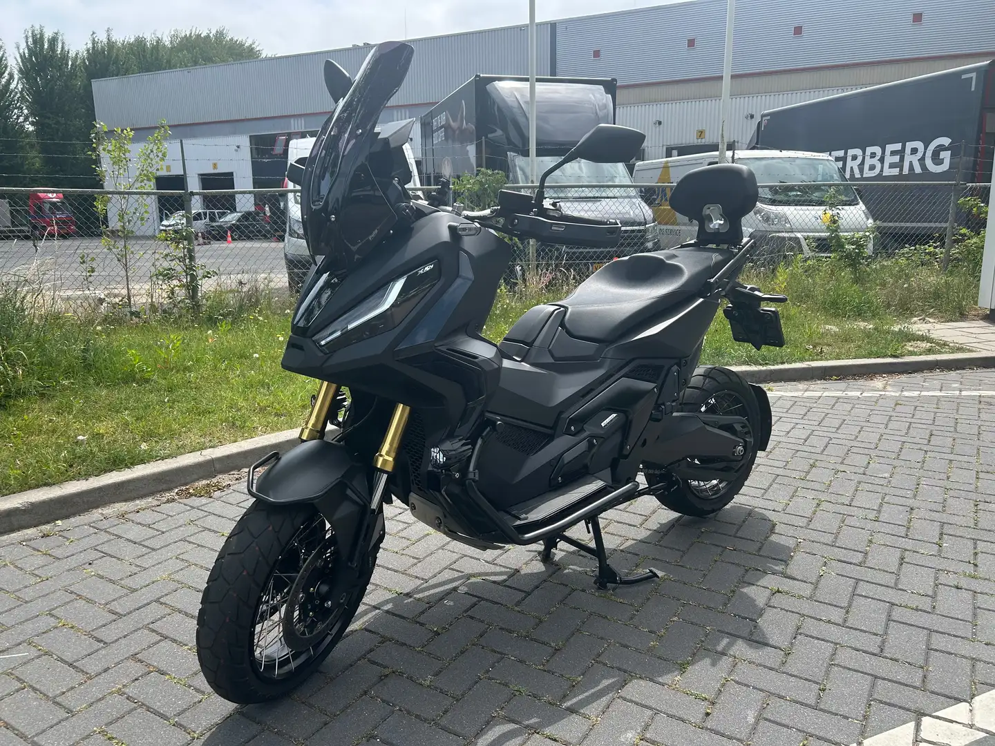 Honda X-ADV 750 Noir - 2