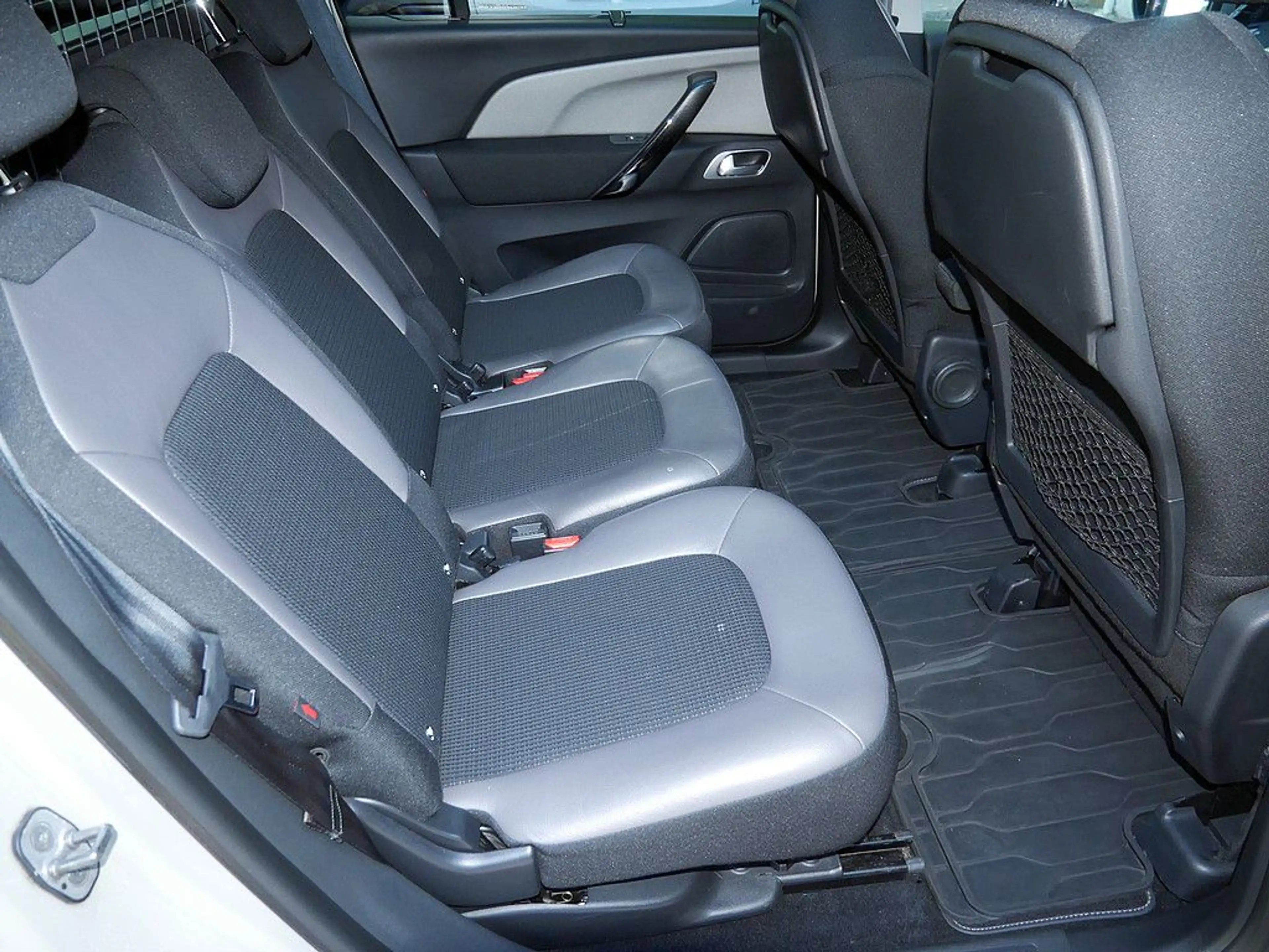 Citroen Grand C4 Picasso Shine Blue HDI 150 EAT6 360° — photo 9